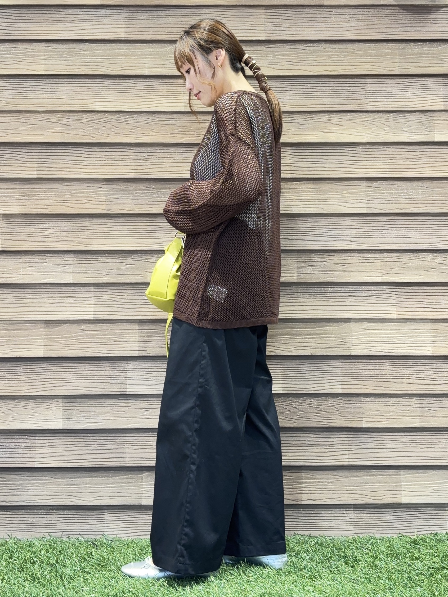 himiさんの「SHOO･LA･RUE｜【2点セット/洗濯機可/S-LL】ヘンリーネックメッシュニット+タンクトップセット」を使ったコーディネート