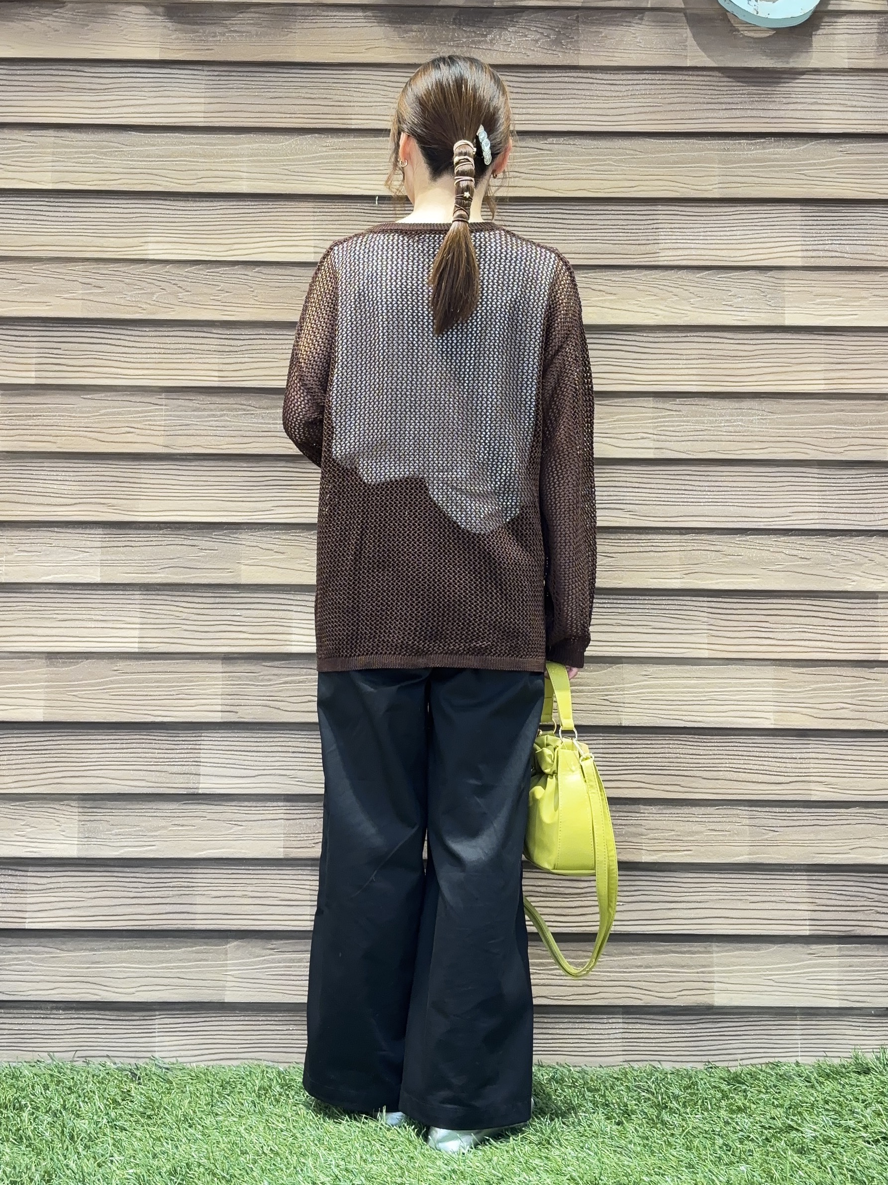 himiさんの「SHOO･LA･RUE｜【2点セット/洗濯機可/S-LL】ヘンリーネックメッシュニット+タンクトップセット」を使ったコーディネート