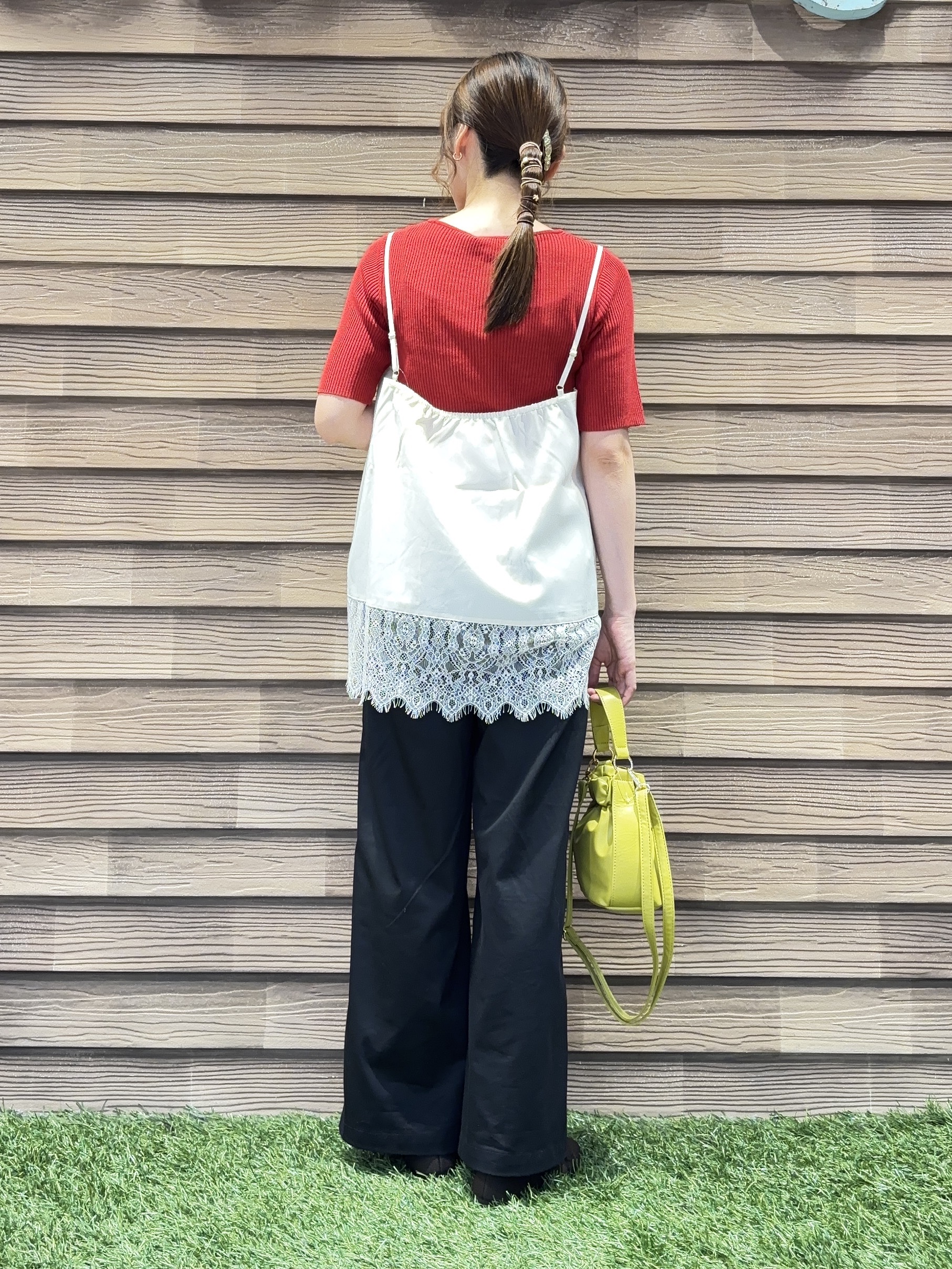 himiさんの「SHOO･LA･RUE｜【毛玉になりにくい/洗濯機可/S-LL】大人上品な 5分袖スクエアトップス」を使ったコーディネート
