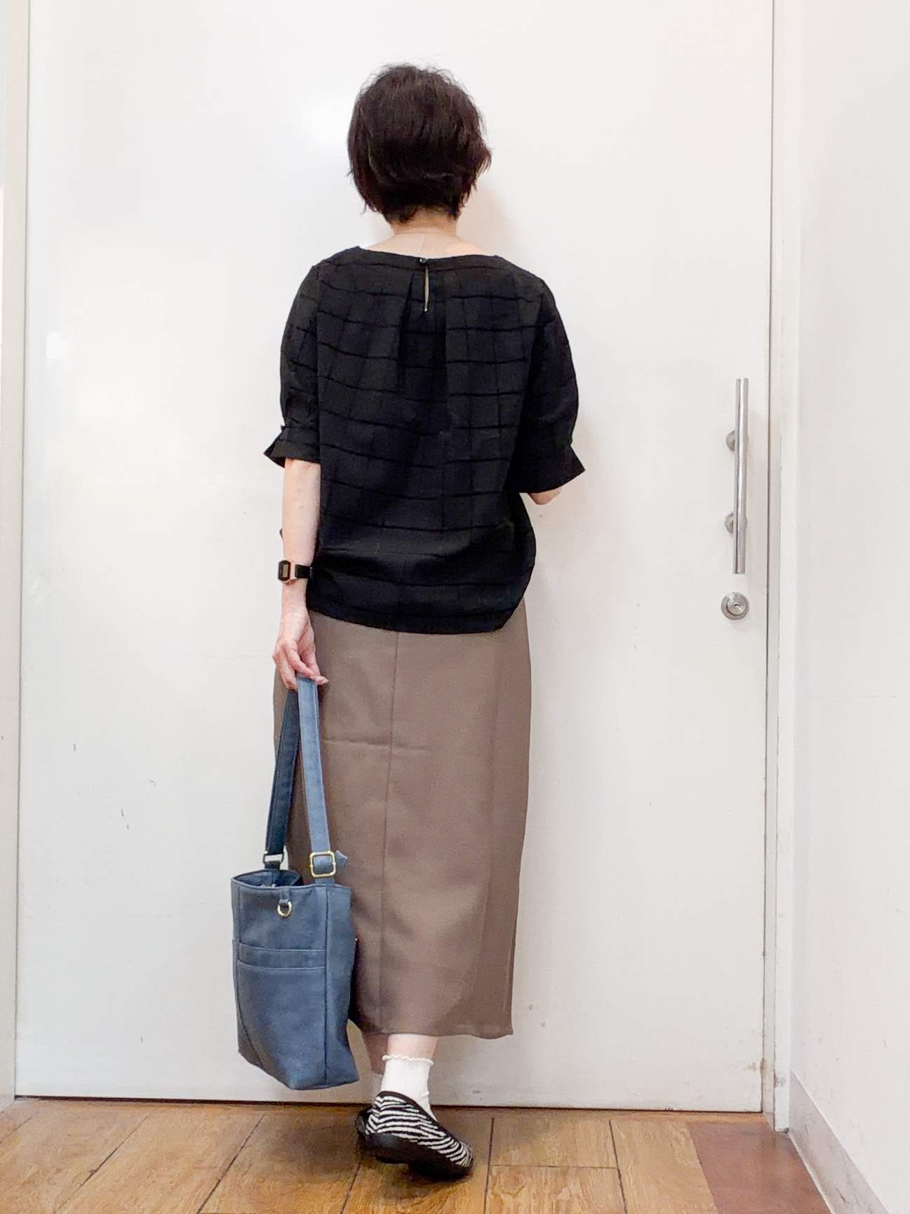 みぃさんの「SHOO･LA･RUE｜【セットアップ可/S-LL】夏でも感じられる秋気分 モールチェックタックスリーブ ブラウス」を使ったコーディネート