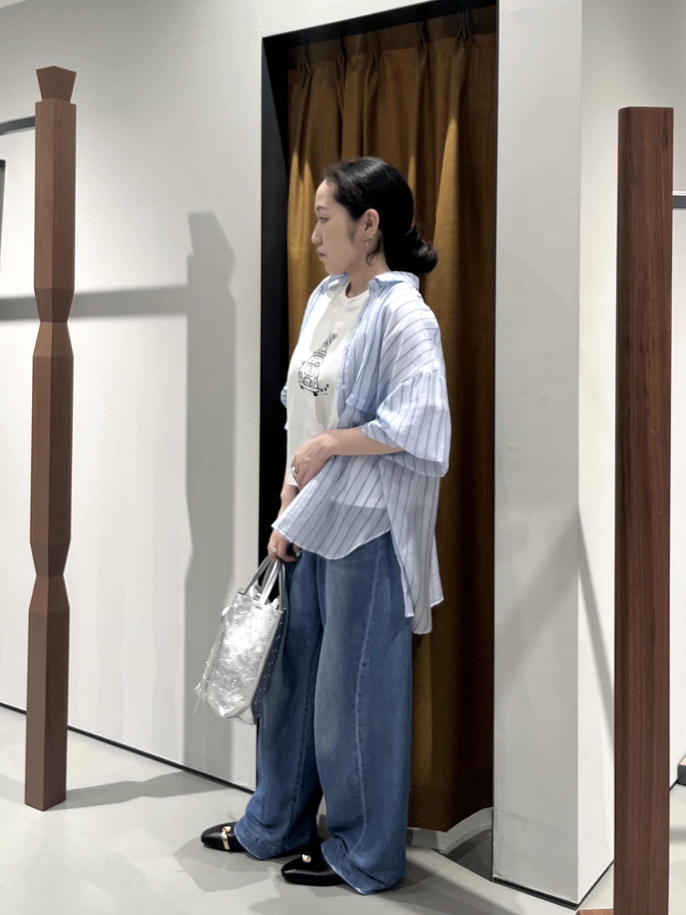 Uminoさんの「INDIVI｜シアーストライプ 切替タックシャツ」を使ったコーディネート
