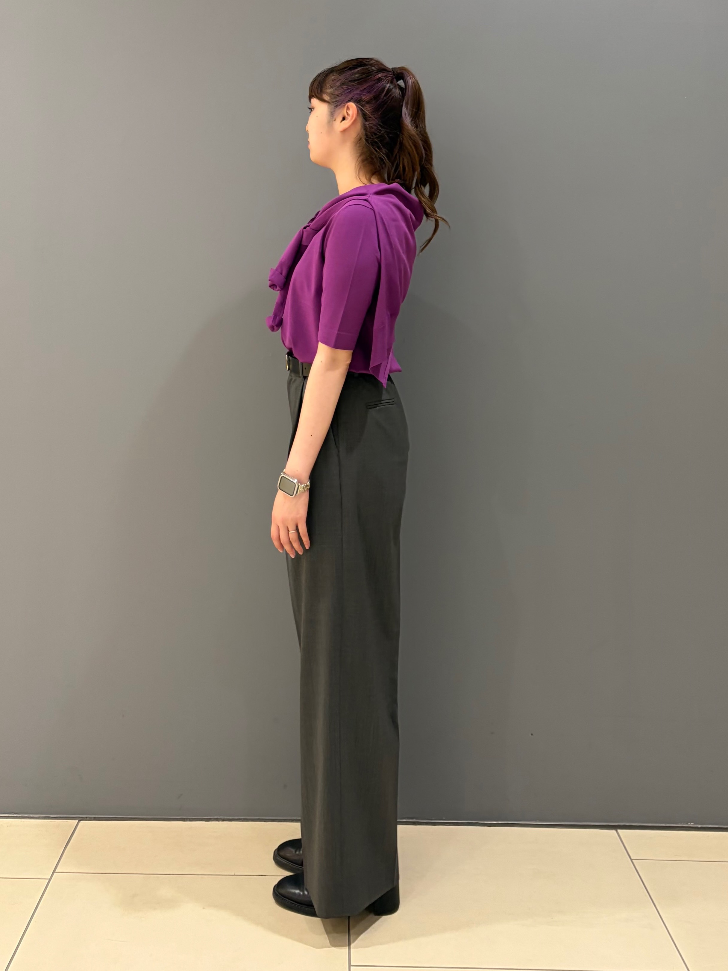 miさんの「UNTITLED｜【アンサンブル可/きれいめ/通勤】コンパクト5分袖ニット」を使ったコーディネート