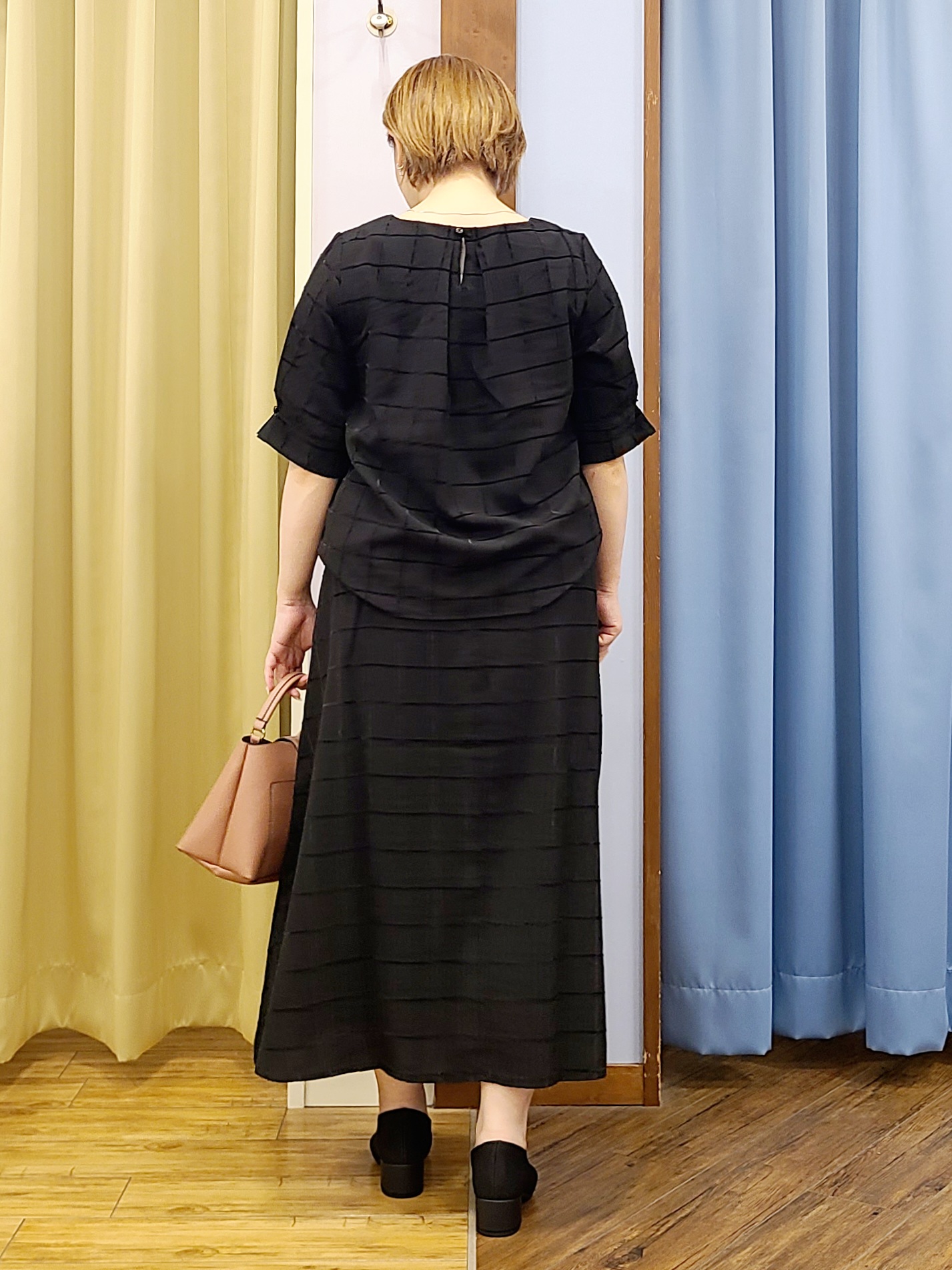 Chiiさんの「SHOO･LA･RUE｜【セットアップ可/S-LL】夏でも感じられる秋気分 モールチェックタックスリーブ ブラウス」を使ったコーディネート