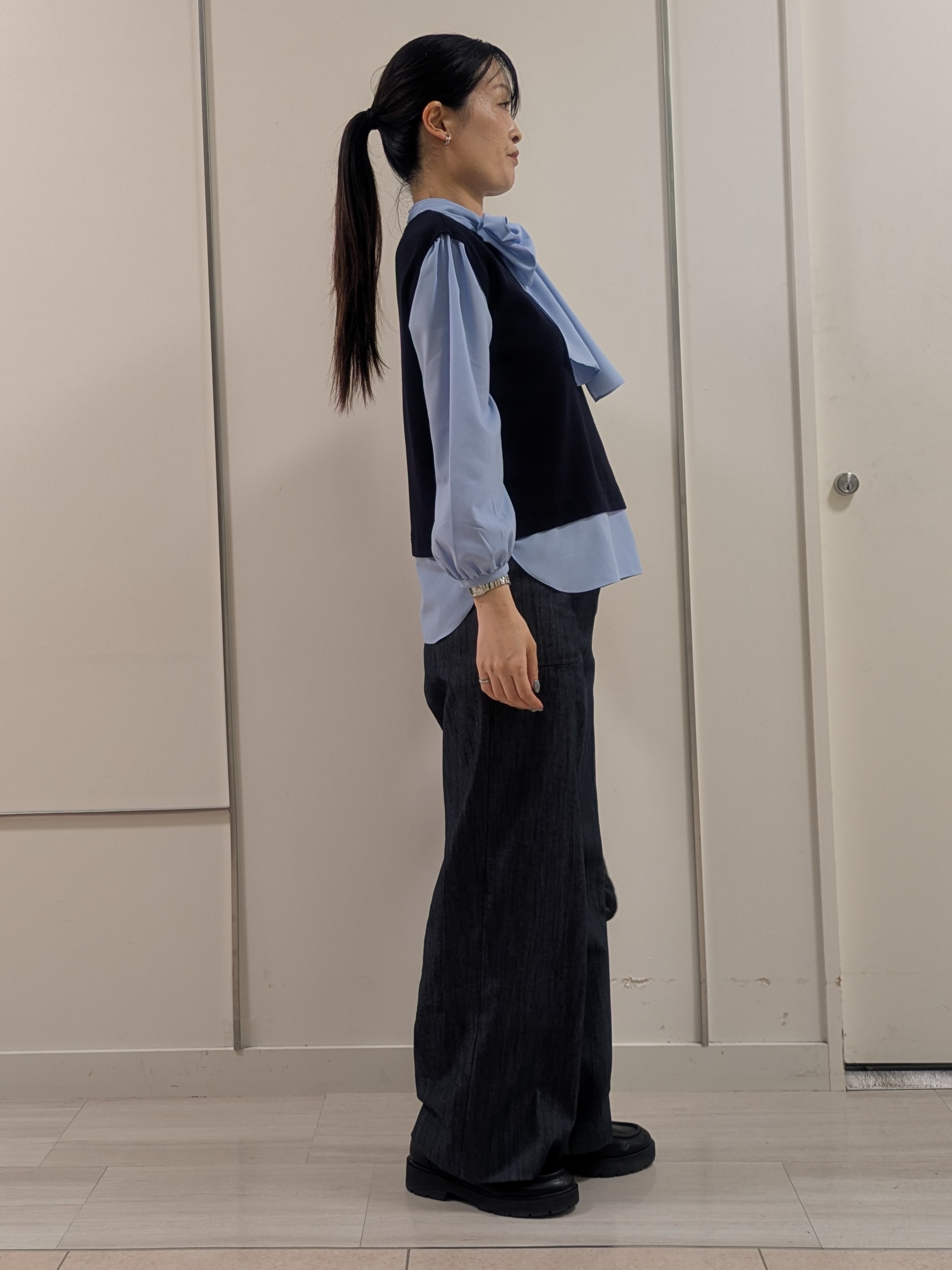 mikiさんの「COUP DE CHANCE｜【手洗い可／日本製／】 レイヤード風トップス」を使ったコーディネート