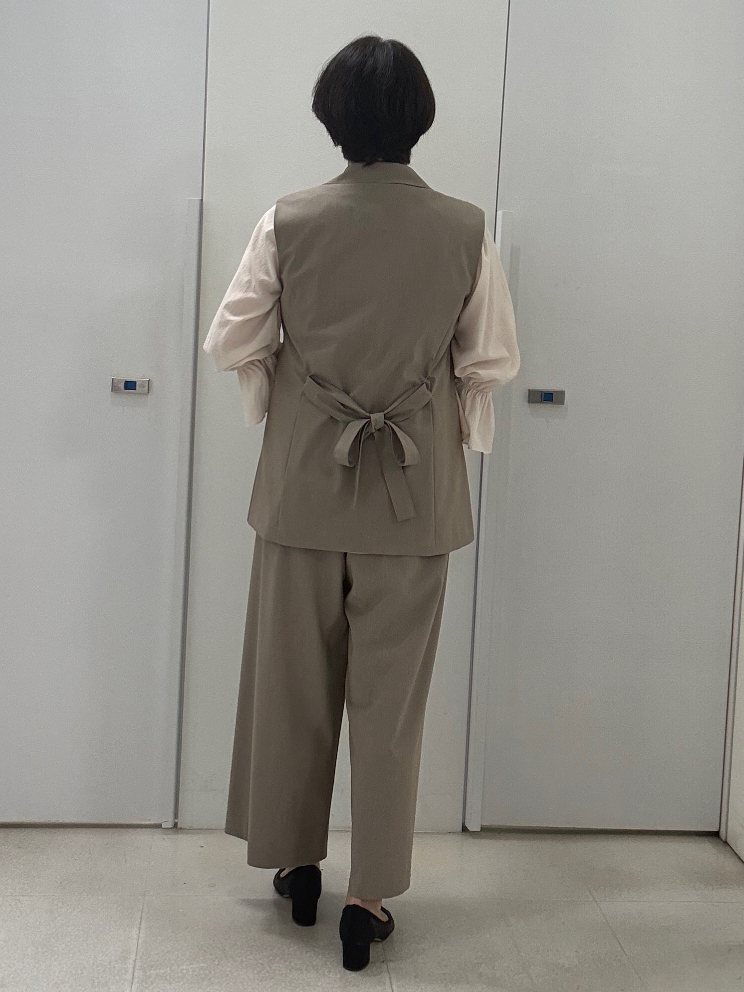 hIさんの「COUP DE CHANCE｜【手洗い可】ギャザーフリルブラウス」を使ったコーディネート