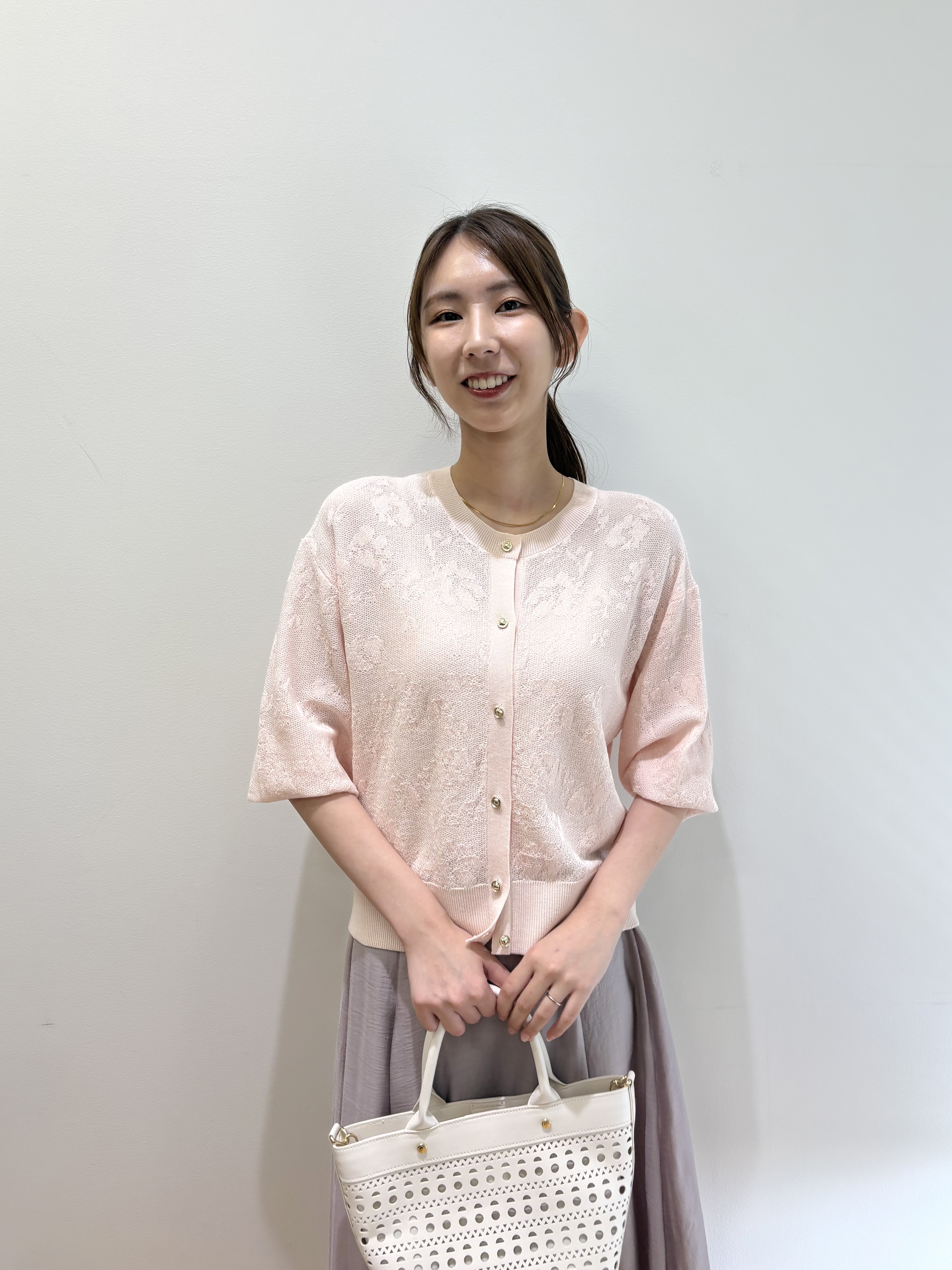めぐさんの「index｜【８色展開】柄アソートシアーカーディガン《洗濯機OK》」を使ったコーディネート