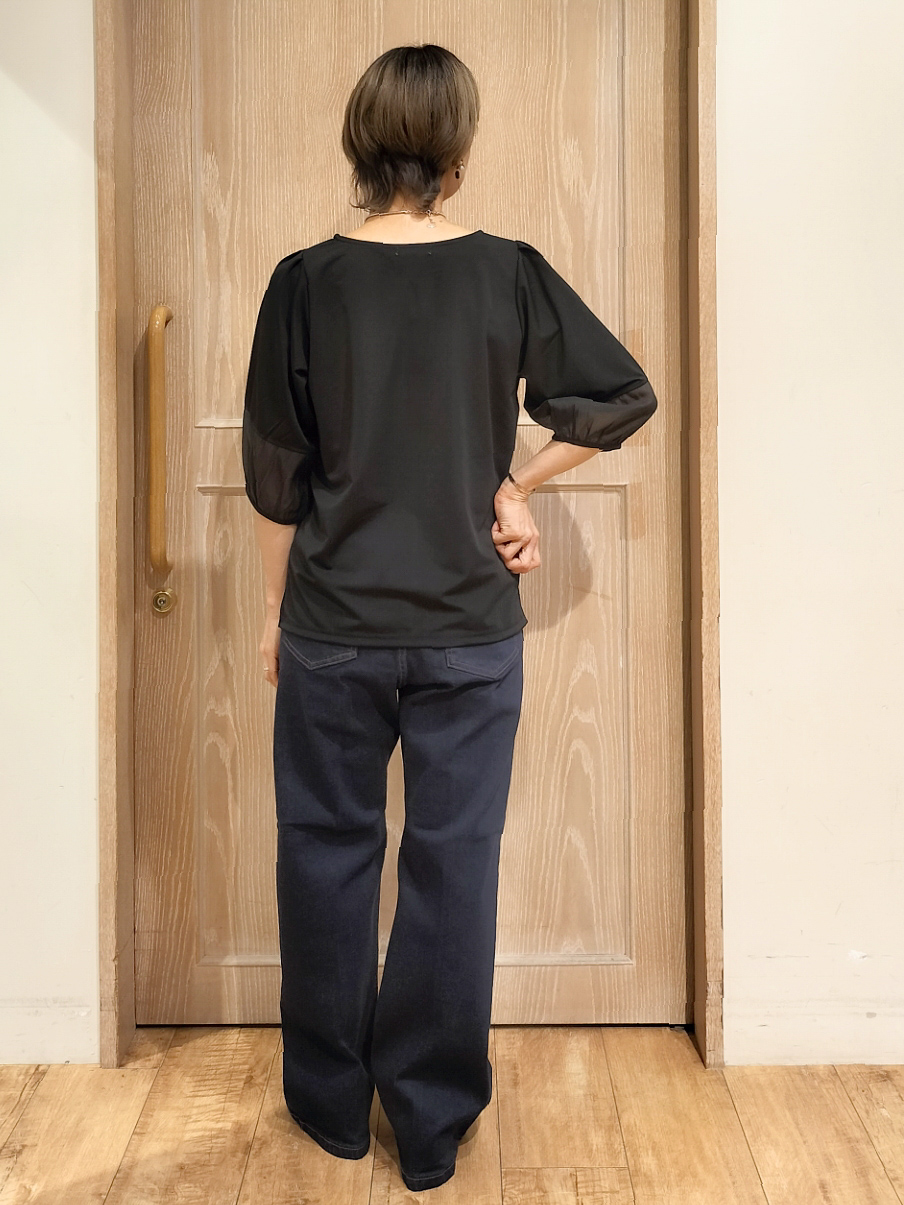 YUKIさんの「SHOO･LA･RUE｜【洗濯機可/S-LL】 大人のシアー感 お袖切り替えラウンドネックトップス」を使ったコーディネート