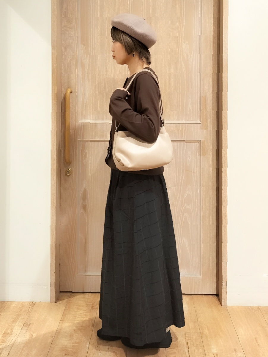 YUKIさんの「SHOO･LA･RUE｜【S-LL/洗濯機可】フロントが目を引く 大人レースカーディガン」を使ったコーディネート