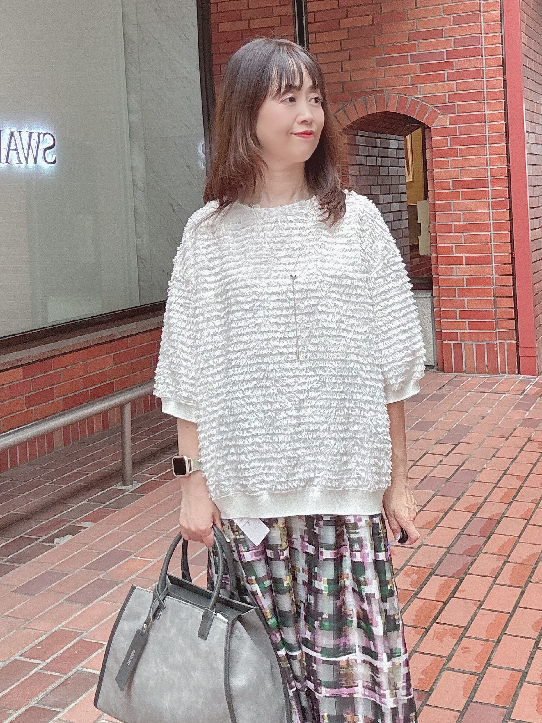 makiさんの「UNTITLED｜【秋映え/体型カバー】フェザージャガードプルオーバー」を使ったコーディネート