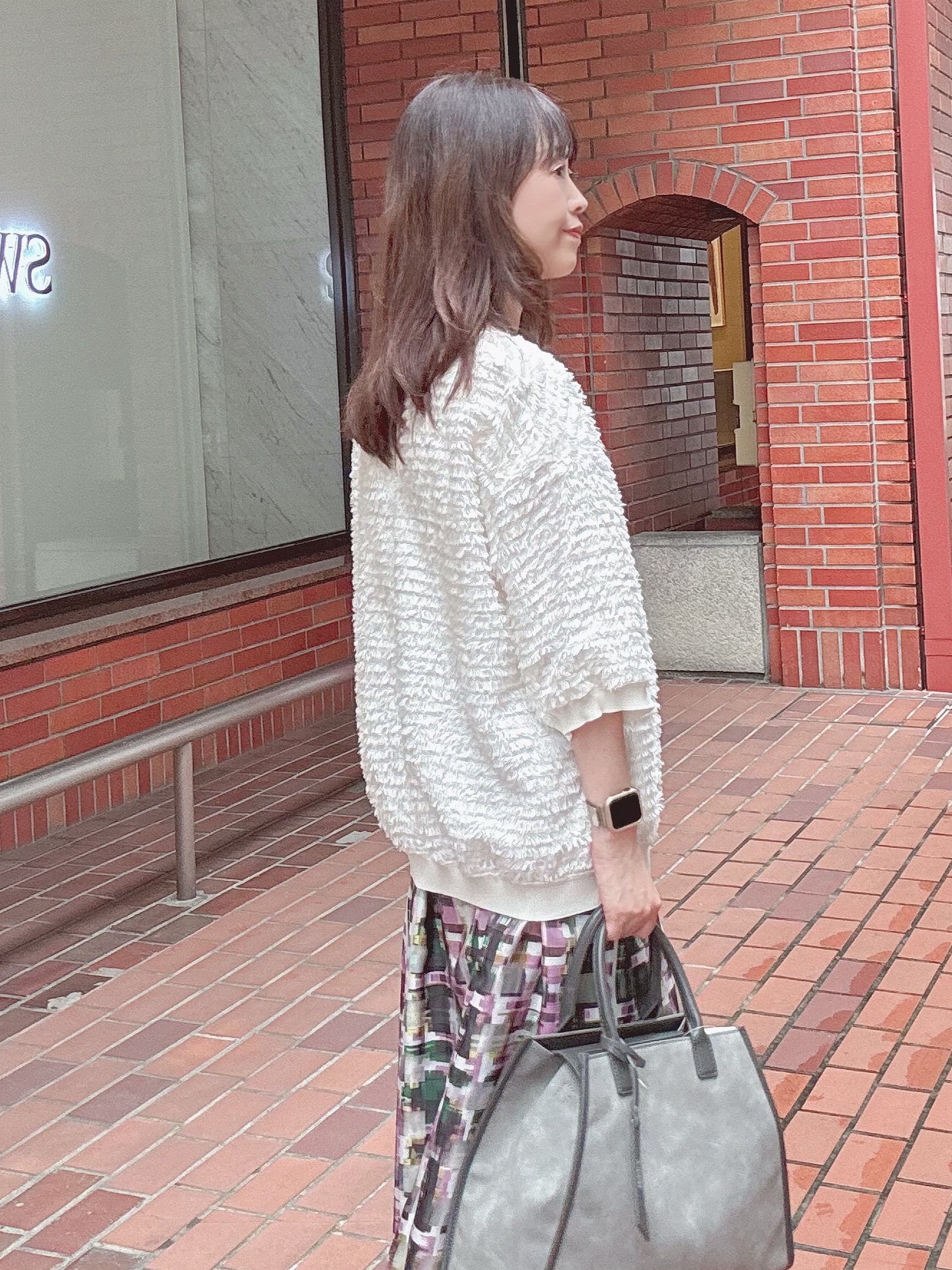 makiさんの「UNTITLED｜【秋映え/体型カバー】フェザージャガードプルオーバー」を使ったコーディネート