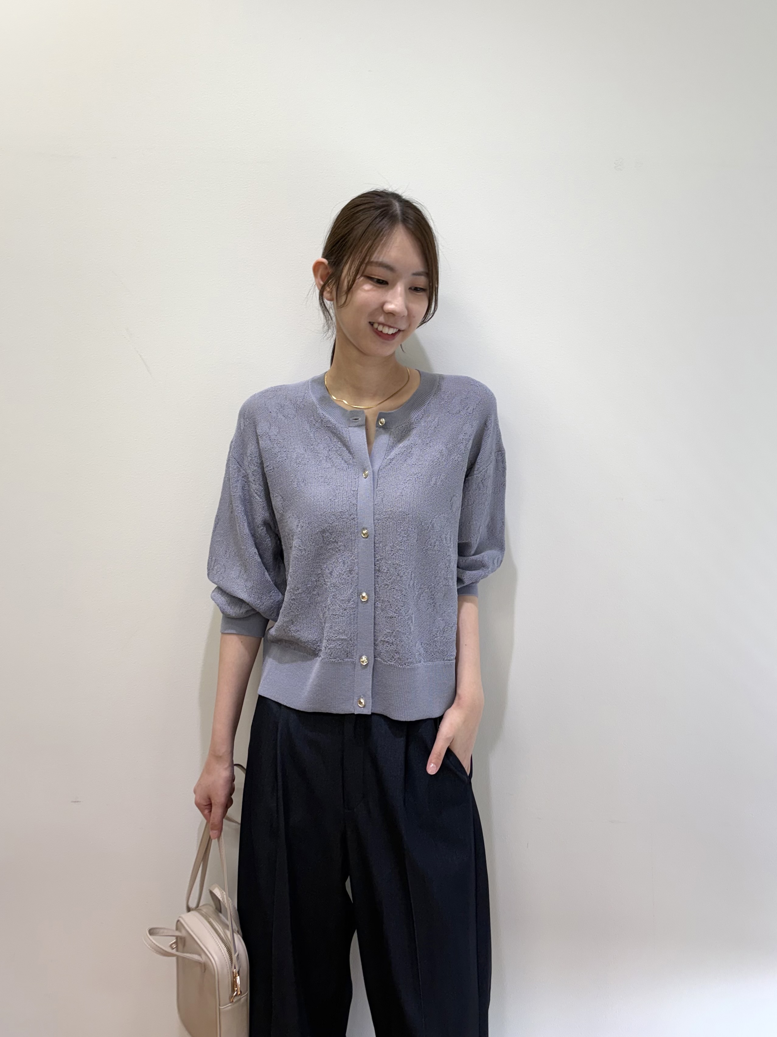 めぐさんの「index｜【８色展開】柄アソートシアーカーディガン《洗濯機OK》」を使ったコーディネート