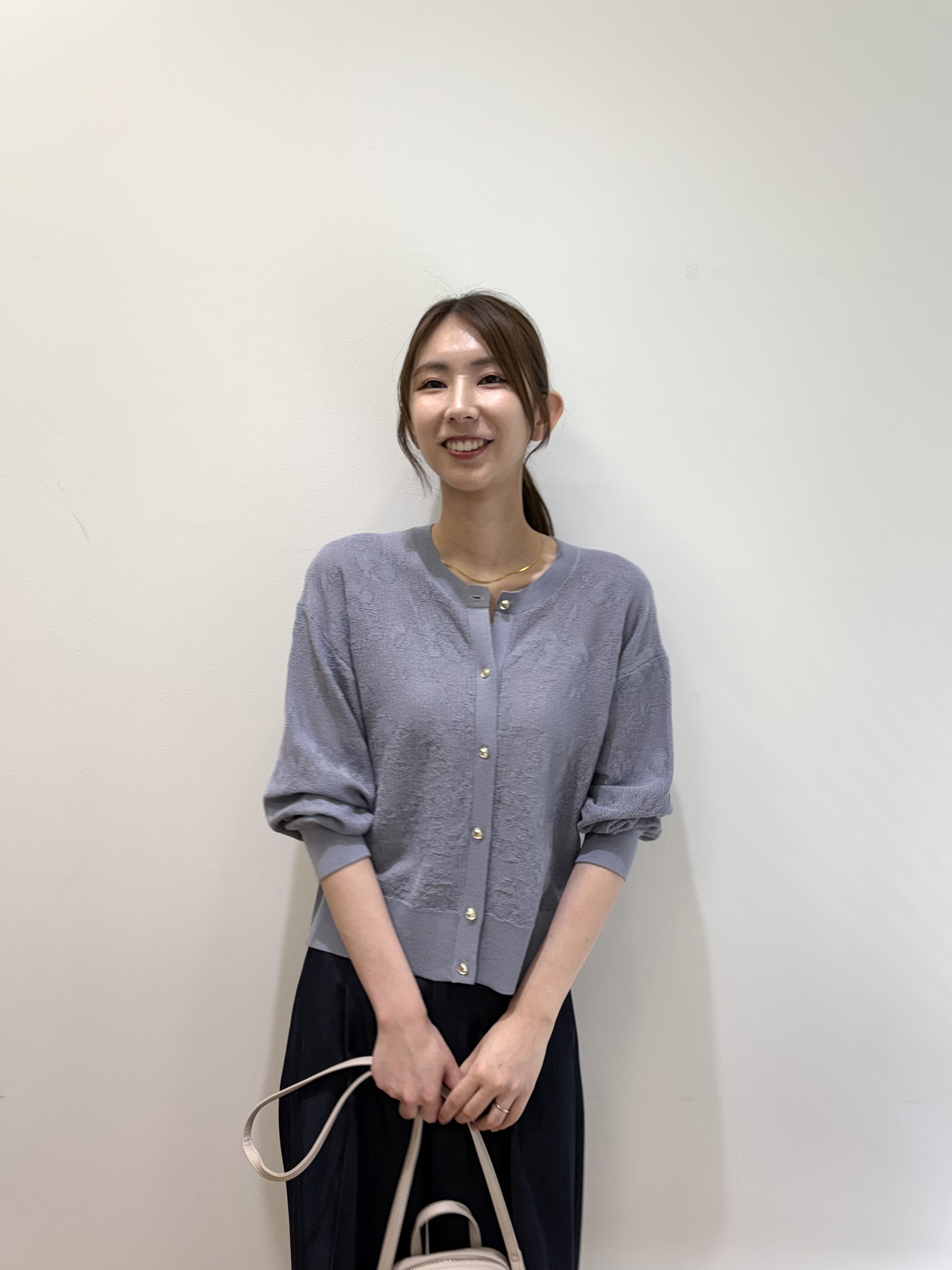 めぐさんの「index｜【８色展開】柄アソートシアーカーディガン《洗濯機OK》」を使ったコーディネート