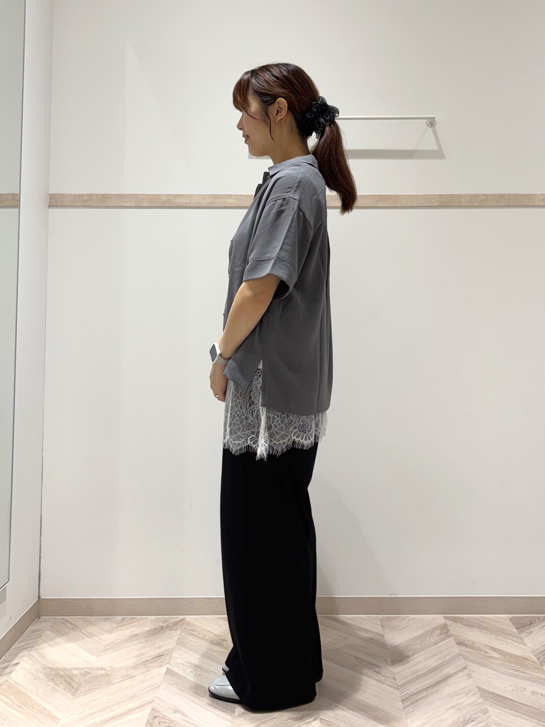 donpiさんの「SHOO･LA･RUE｜【通気性〇/ひんやり/S-LL】洗濯後しわになりにくい とろみストライプシャツ」を使ったコーディネート