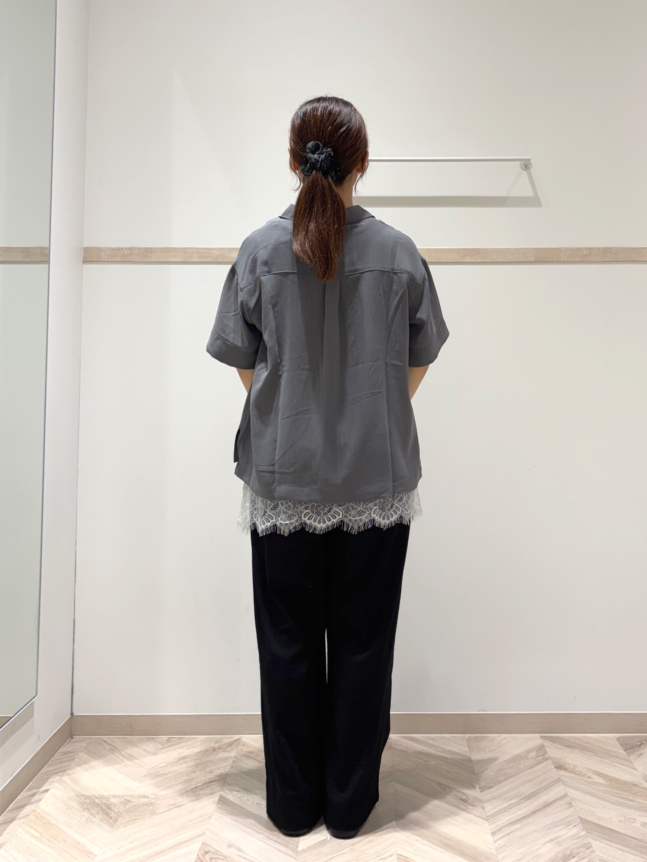 donpiさんの「SHOO･LA･RUE｜【通気性〇/ひんやり/S-LL】洗濯後しわになりにくい とろみストライプシャツ」を使ったコーディネート