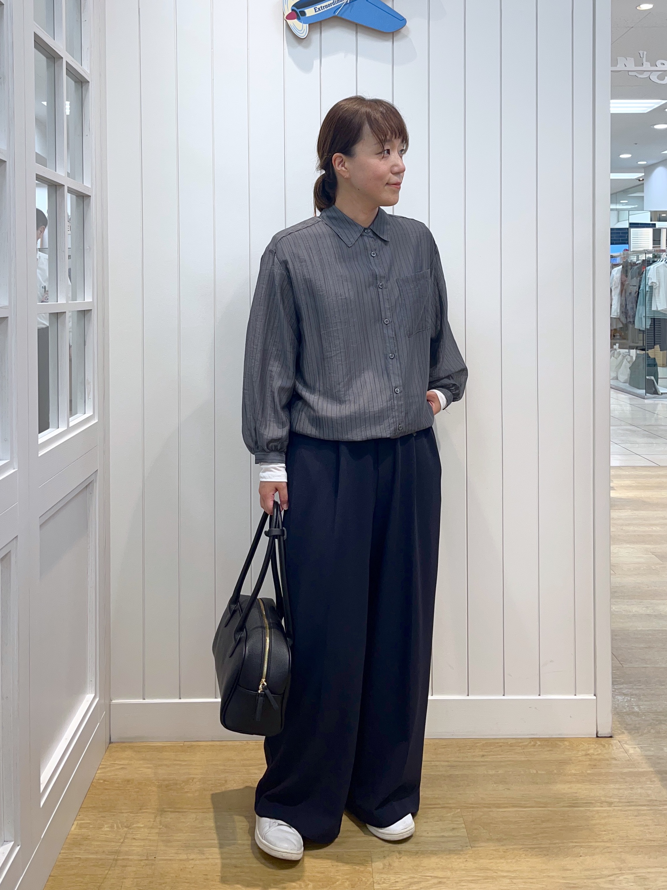 takayamaさんの「Dessin｜シアーストライプドロストシャツ」を使ったコーディネート