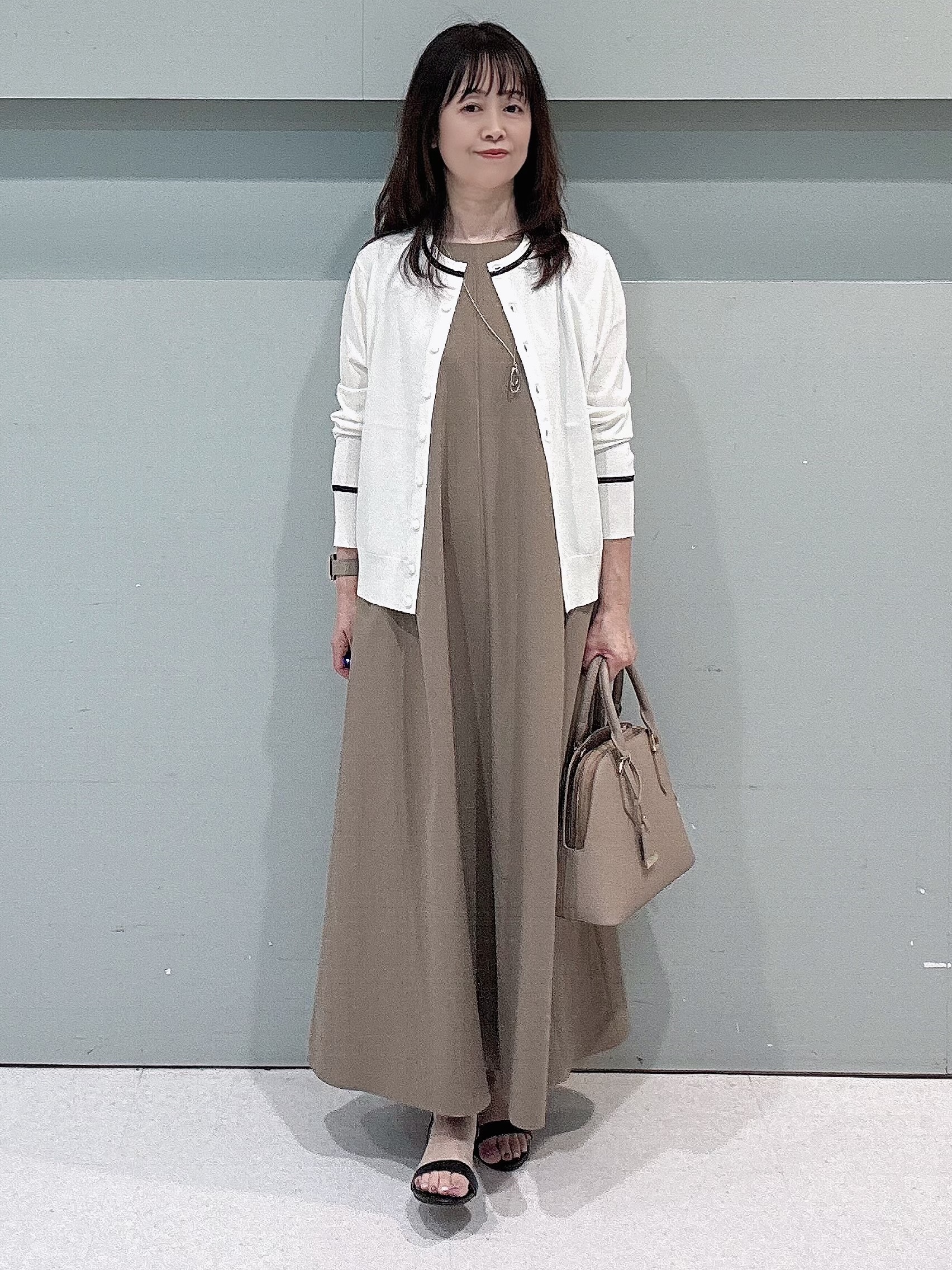 makiさんの「UNTITLED｜【アンサンブル可能/秋羽織り】コンパクトニットカーディガン」を使ったコーディネート