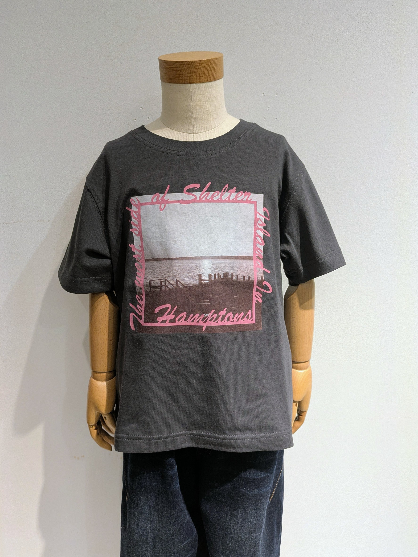 Yoshidaさんの「Dessin｜グラフィックデザインTシャツ」を使ったコーディネート