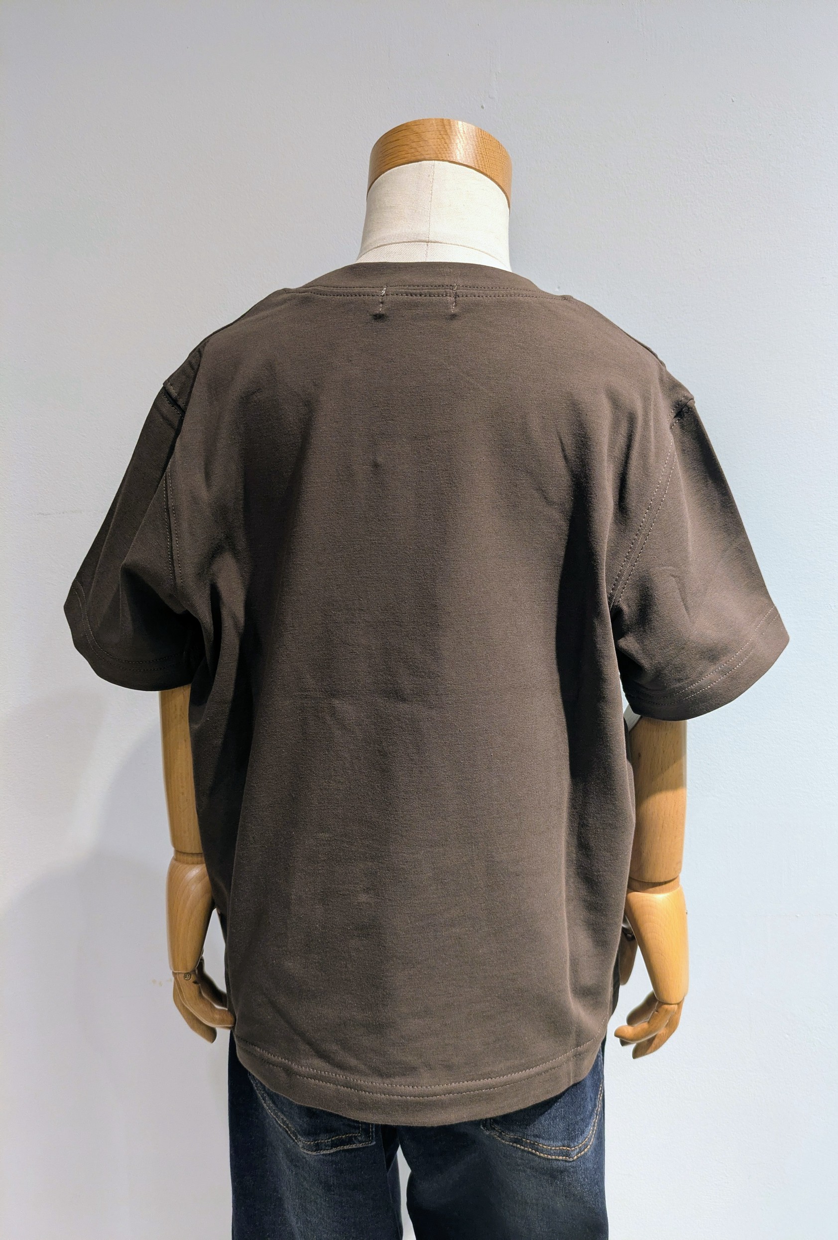 Yoshidaさんの「Dessin｜グラフィックデザインTシャツ」を使ったコーディネート