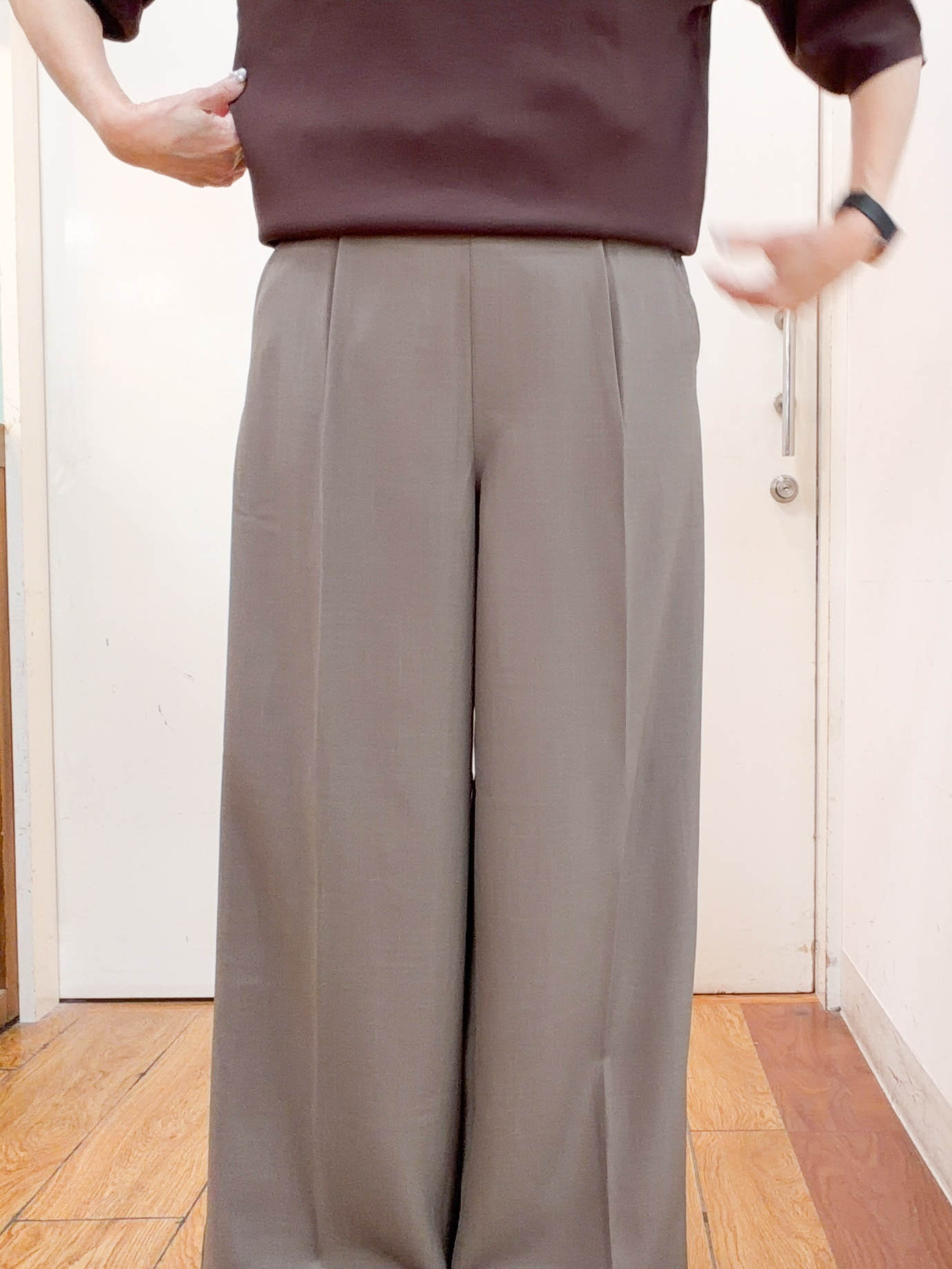 みぃさんの「SHOO･LA･RUE｜【ガンガン洗える/ひんやり/UV/毛玉になりにくい】二の腕見せない 5分袖ニット」を使ったコーディネート