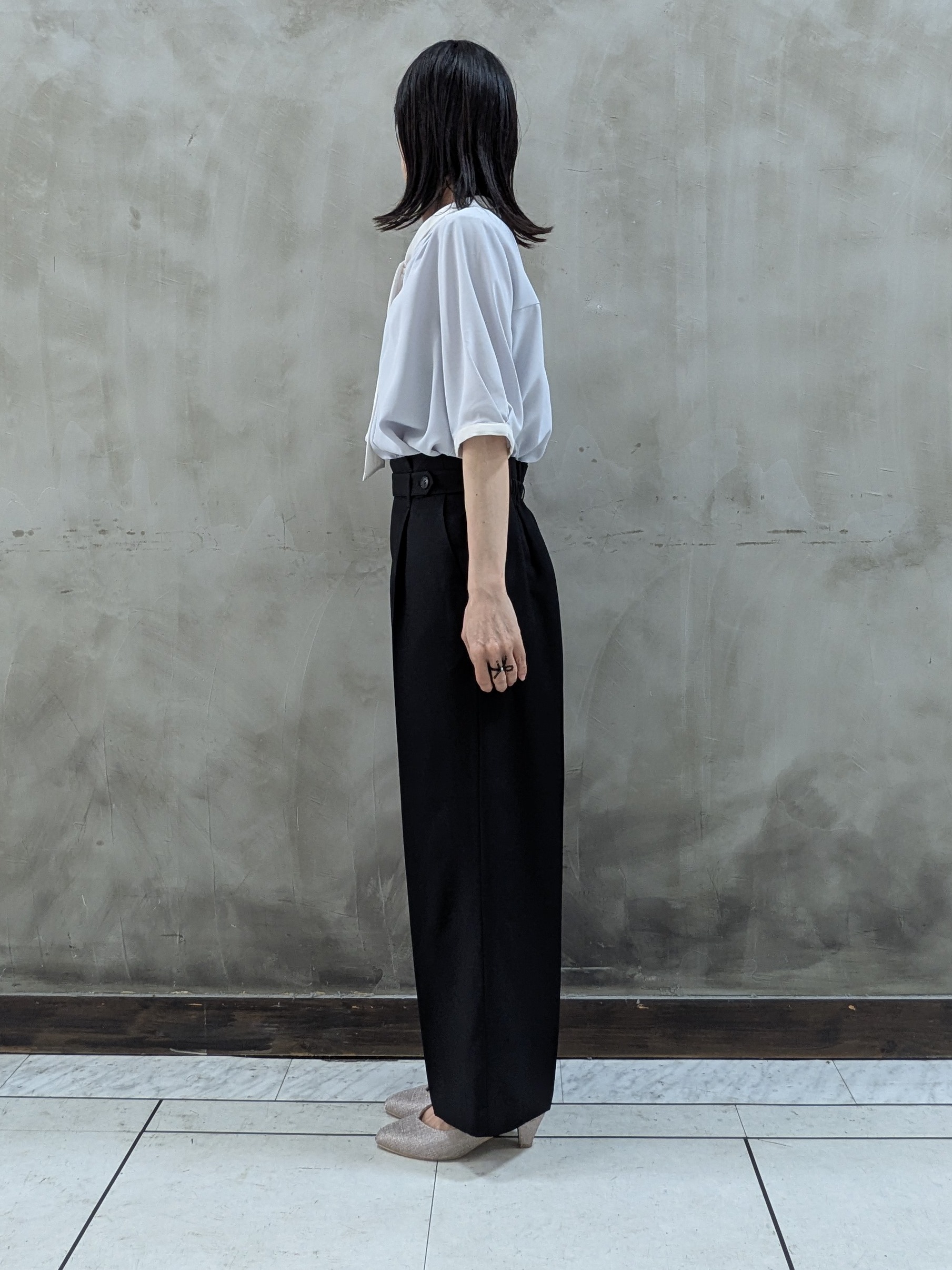 shioさんの「grove｜【洗濯機OK/シワになりにくい】1枚で華やぐ配色ボウタイブラウス」を使ったコーディネート