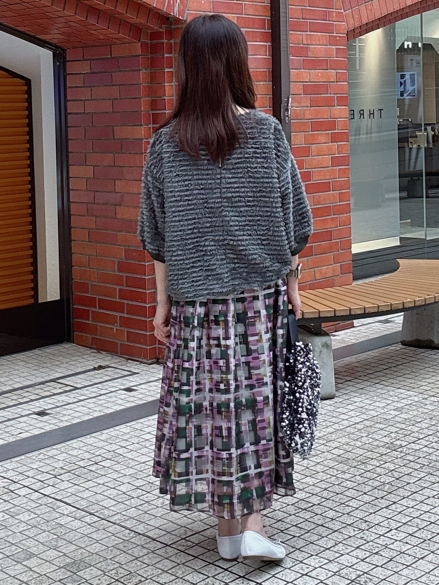 makiさんの「UNTITLED｜【秋映え/体型カバー】フェザージャガードプルオーバー」を使ったコーディネート
