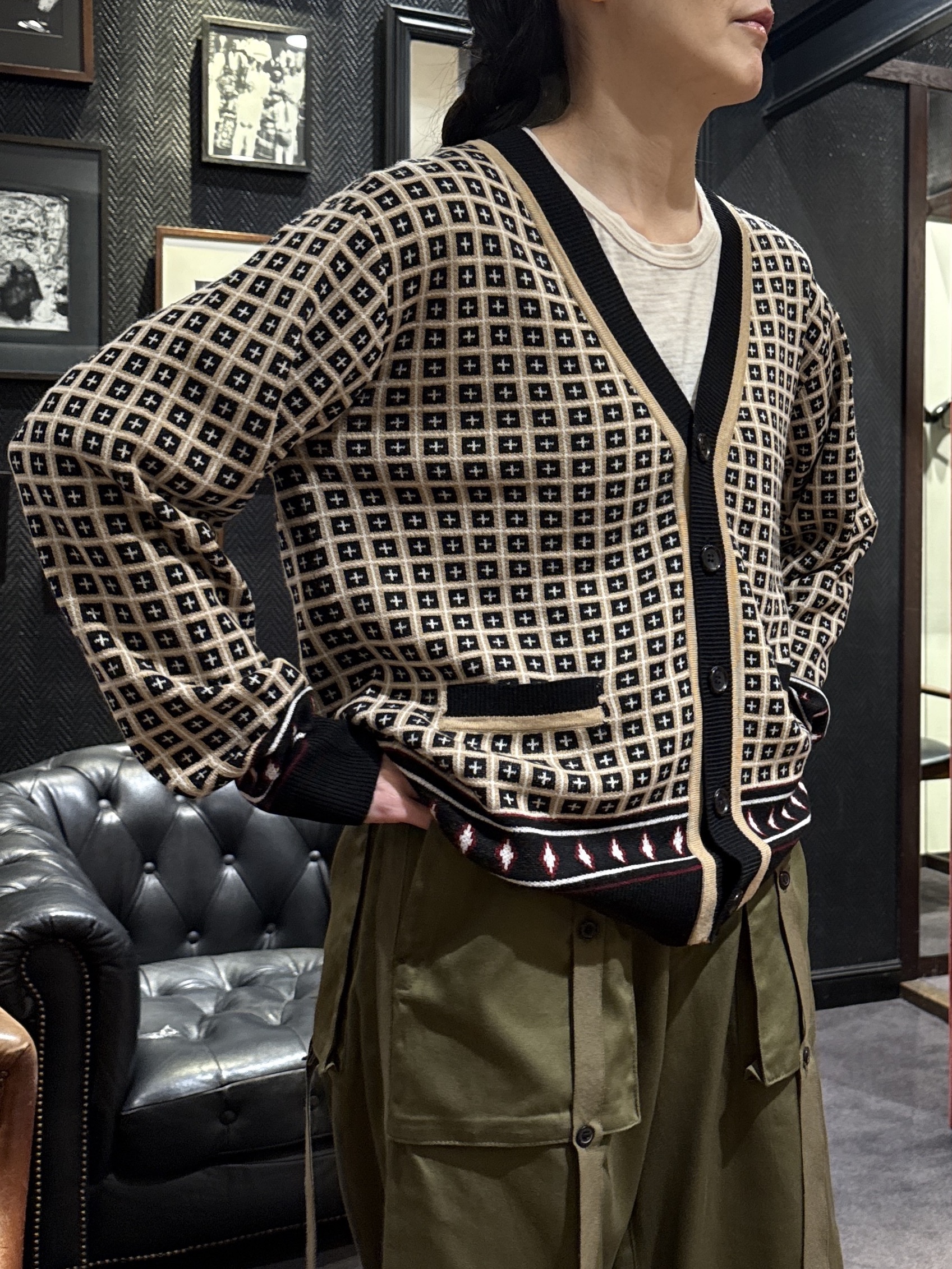 神野（jinno）さんの「TAKEO KIKUCHI｜【BOWLER HAT LABEL】ジオメトリック柄カーディガン」を使ったコーディネート