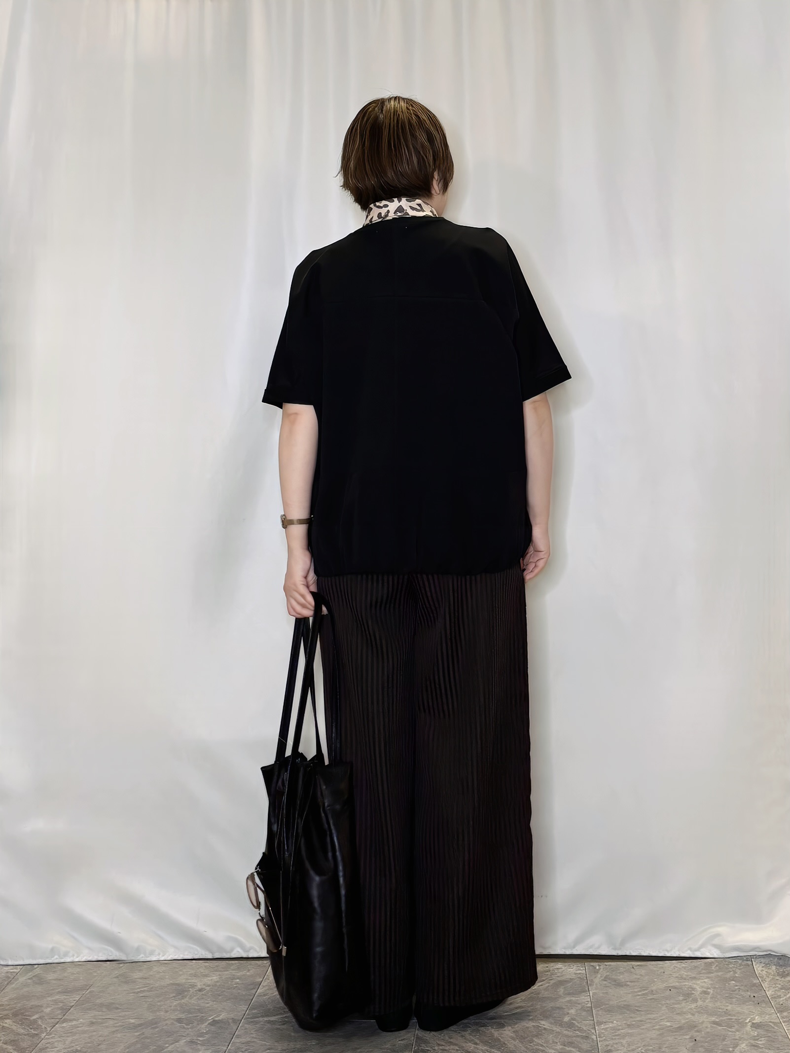 たみさんの「SHOO･LA･RUE｜【洗濯機可/体型カバー】インせず着られる 裾配色 ゆったりバルーントップス」を使ったコーディネート