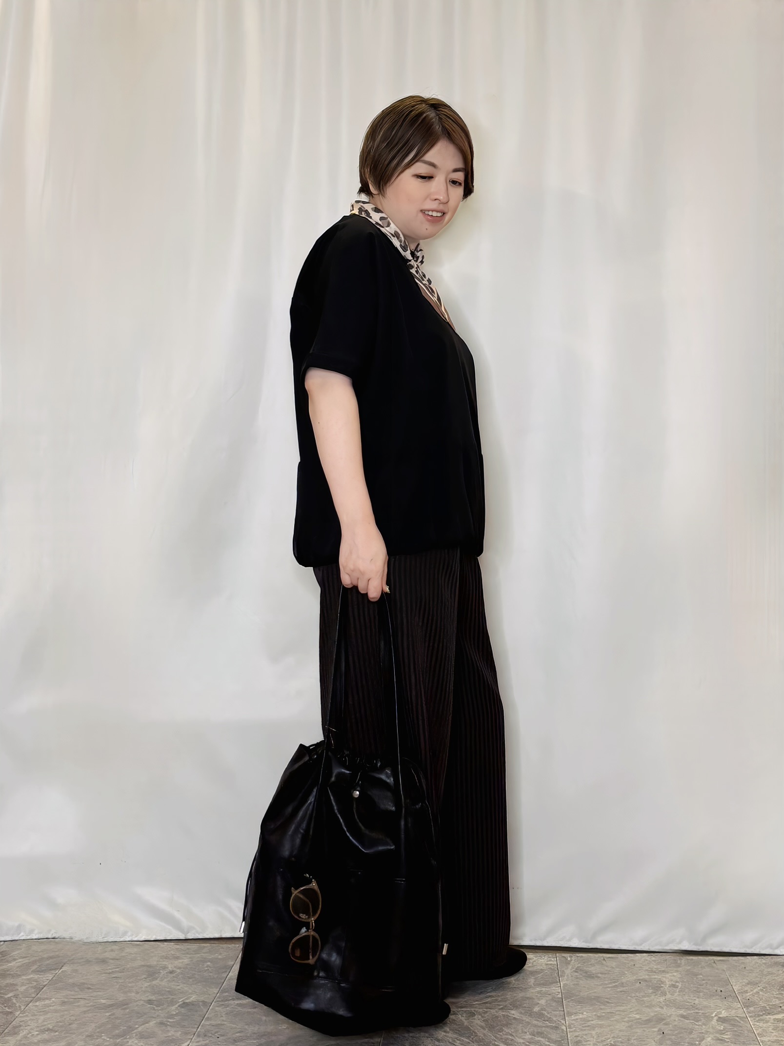 たみさんの「SHOO･LA･RUE｜【洗濯機可/体型カバー】インせず着られる 裾配色 ゆったりバルーントップス」を使ったコーディネート