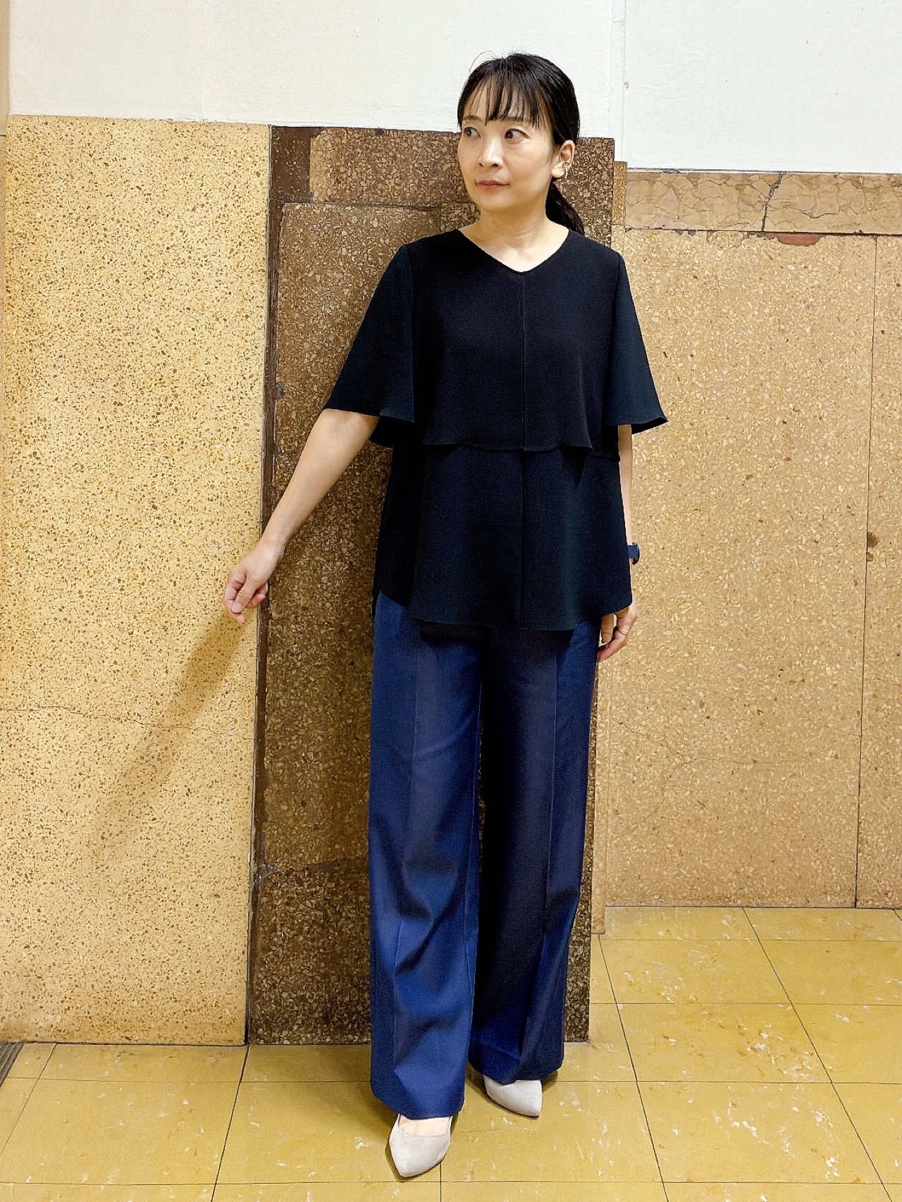 hattoriさんの「INDIVI｜【着る日傘】シフォンドッキングブラウス」を使ったコーディネート