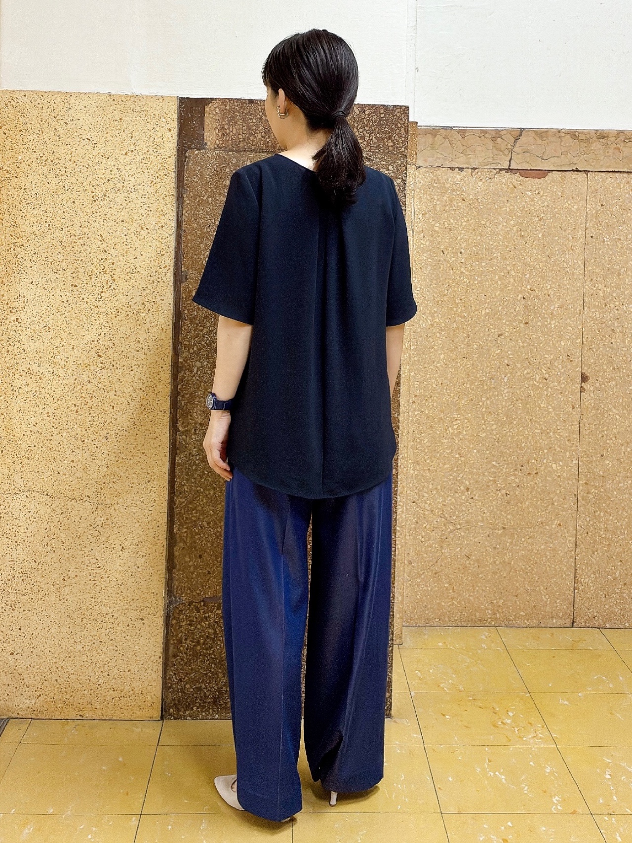 hattoriさんの「INDIVI｜【着る日傘】シフォンドッキングブラウス」を使ったコーディネート