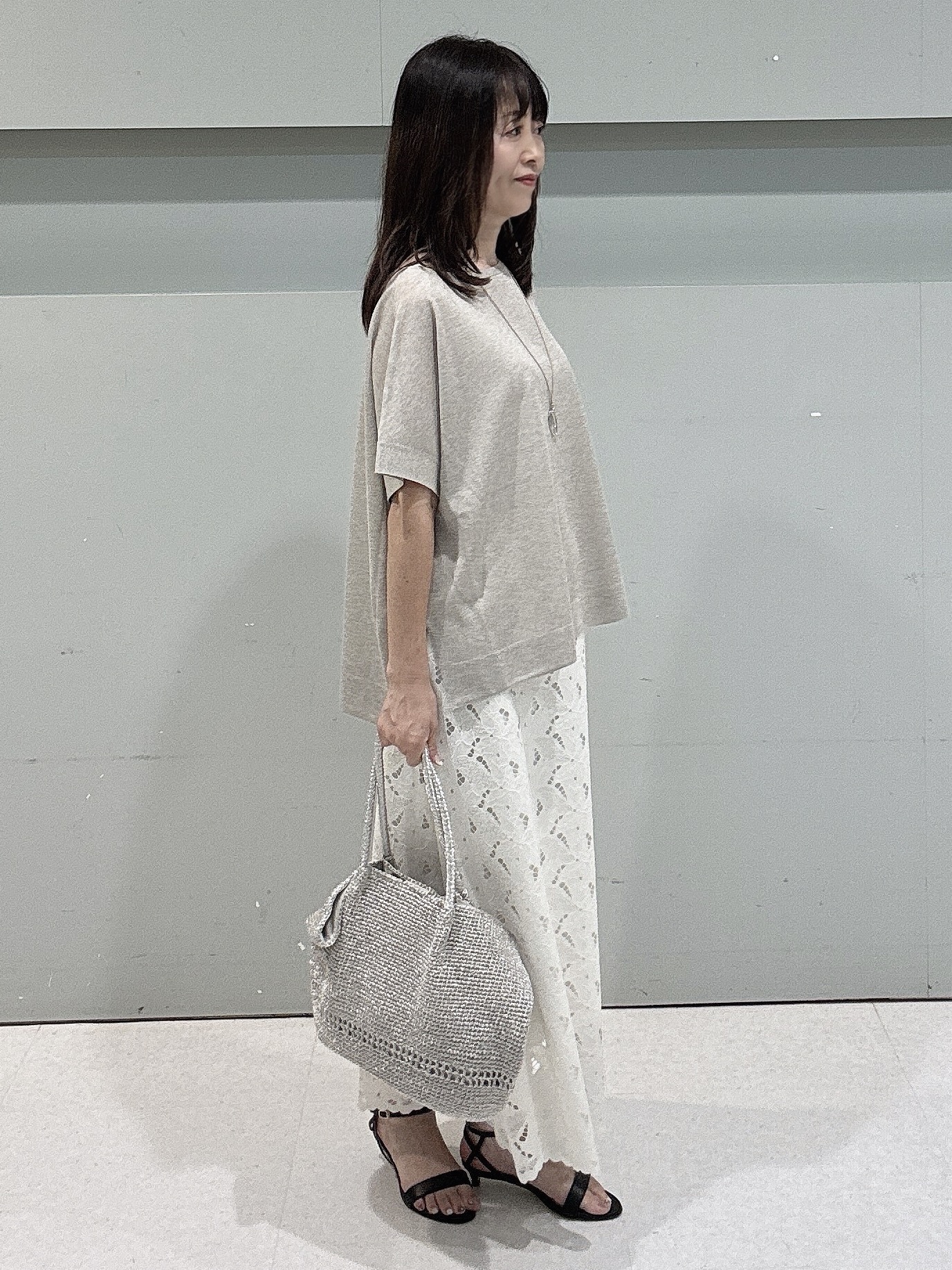 makiさんの「UNTITLED｜【アンサンブル可/品のある透け感】Tシャツ風ニットトップス」を使ったコーディネート