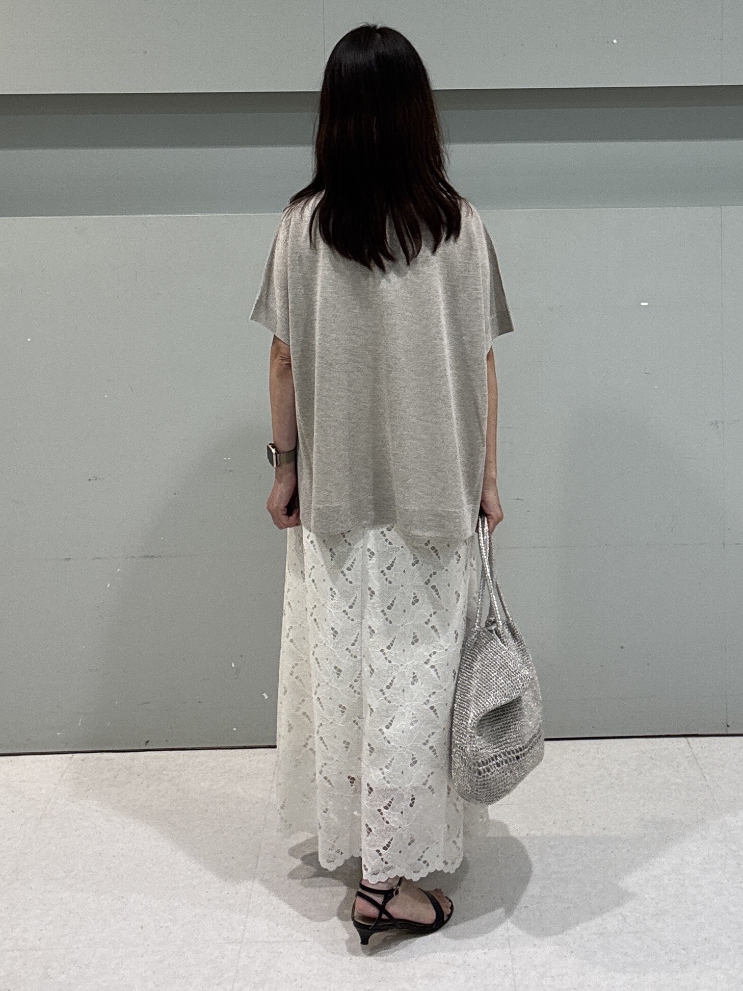 makiさんの「UNTITLED｜【アンサンブル可/品のある透け感】Tシャツ風ニットトップス」を使ったコーディネート