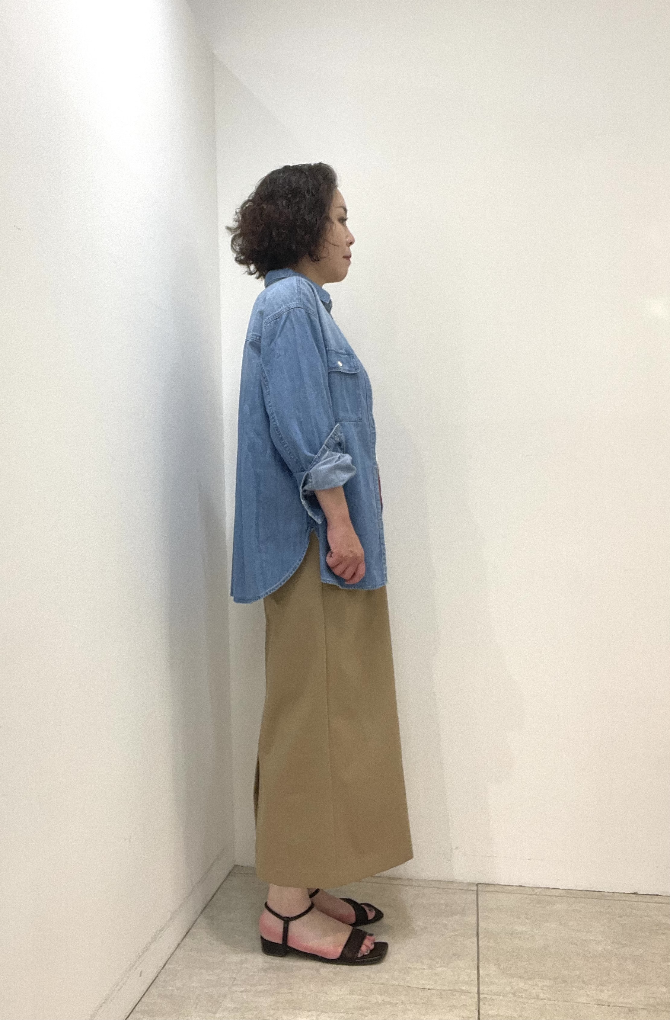 Wachiさんの「UNTITLED｜【洗える／体型カバー】ライトデニム ワークシャツ」を使ったコーディネート