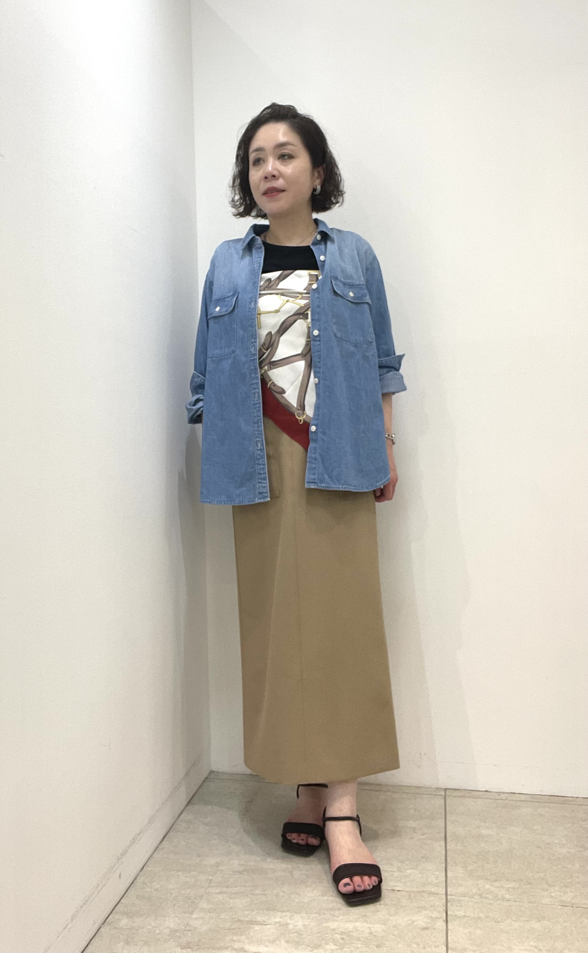 Wachiさんの「UNTITLED｜【洗える／体型カバー】ライトデニム ワークシャツ」を使ったコーディネート