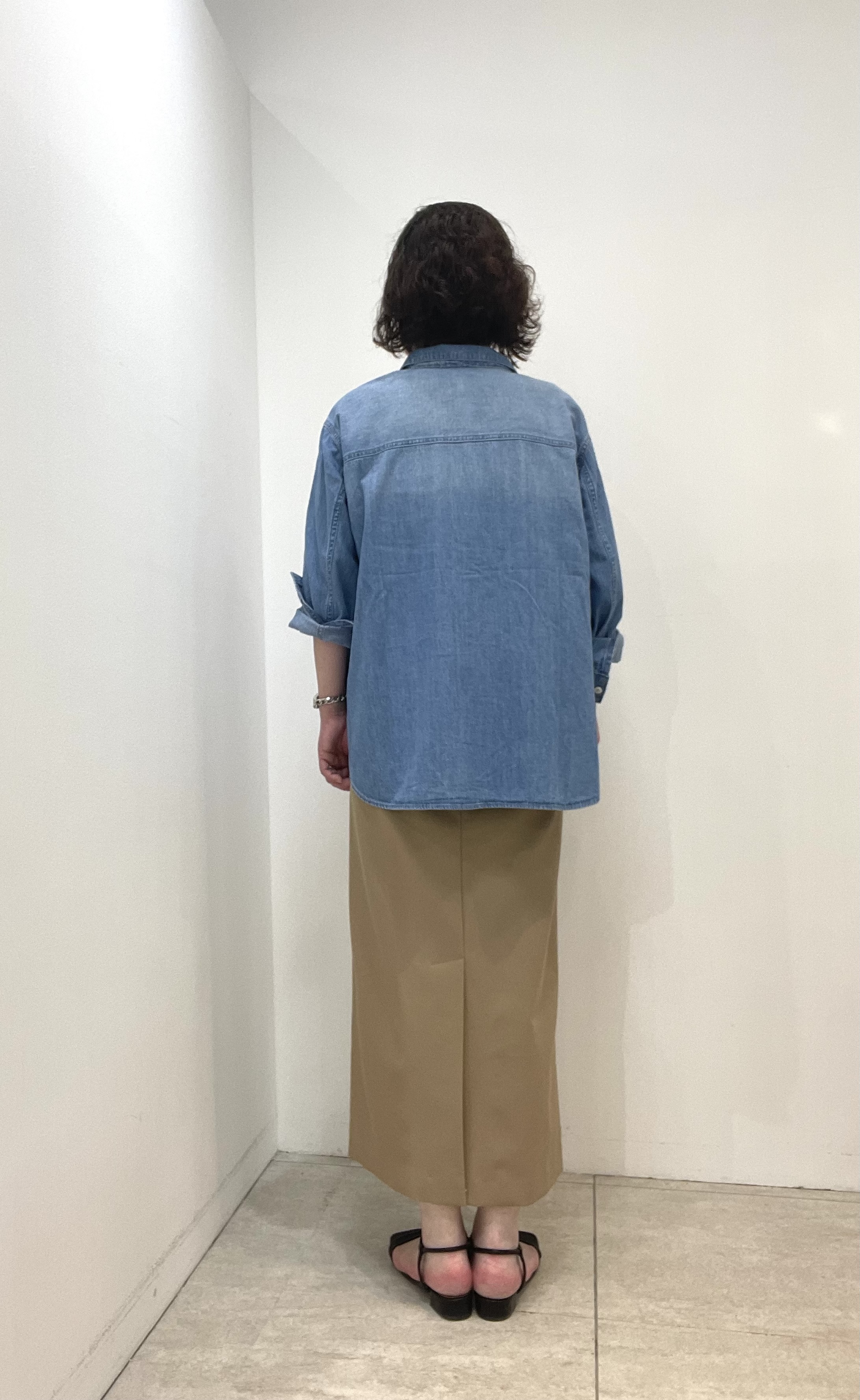 Wachiさんの「UNTITLED｜【洗える／体型カバー】ライトデニム ワークシャツ」を使ったコーディネート