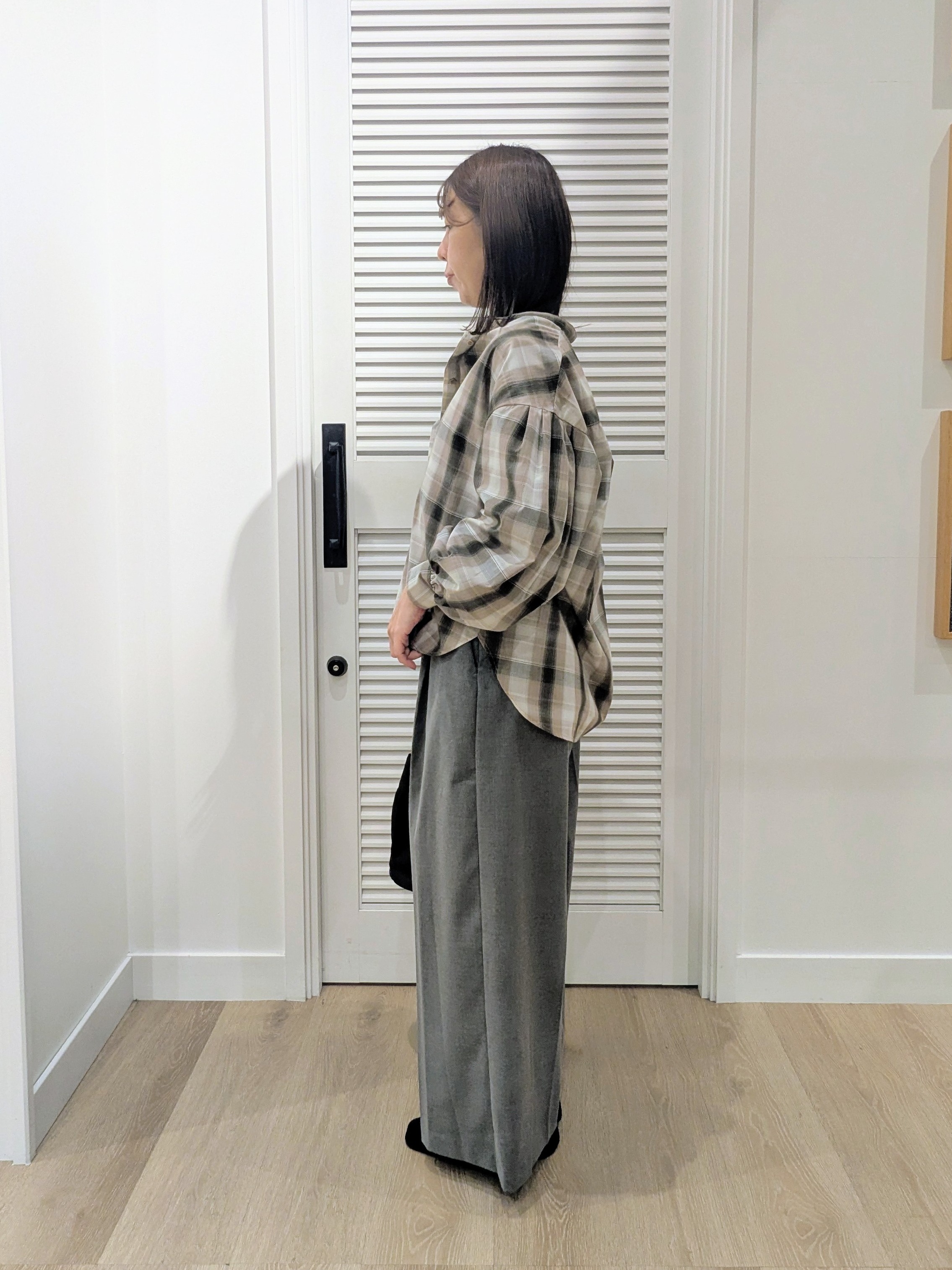 enさんの「Dessin｜【2WAY/軽量】コードハンドルミニトート」を使ったコーディネート