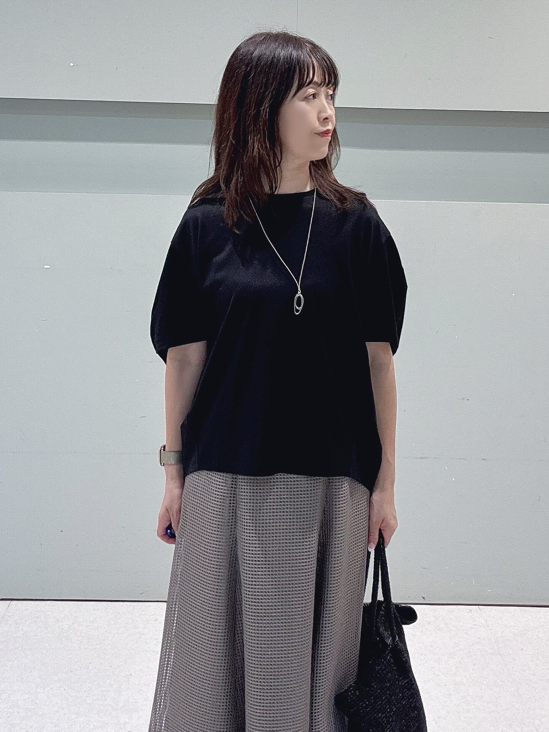 makiさんの「UNTITLED｜【汗染み防止/接触冷感】ドルマンプルオーバー」を使ったコーディネート