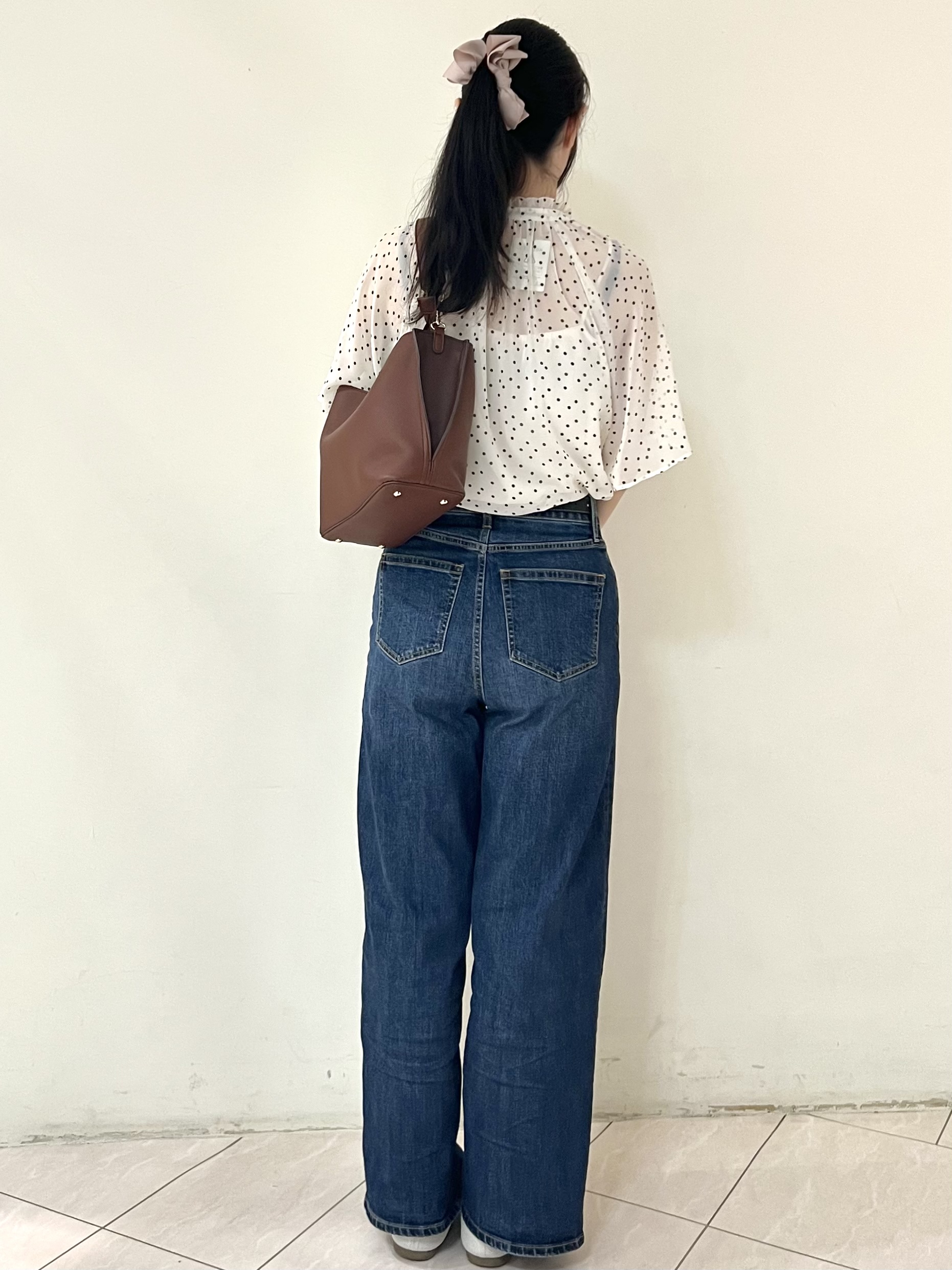 yanaさんの「Reflect｜【セットアップ／手洗い可】ドット柄シアーブラウス」を使ったコーディネート