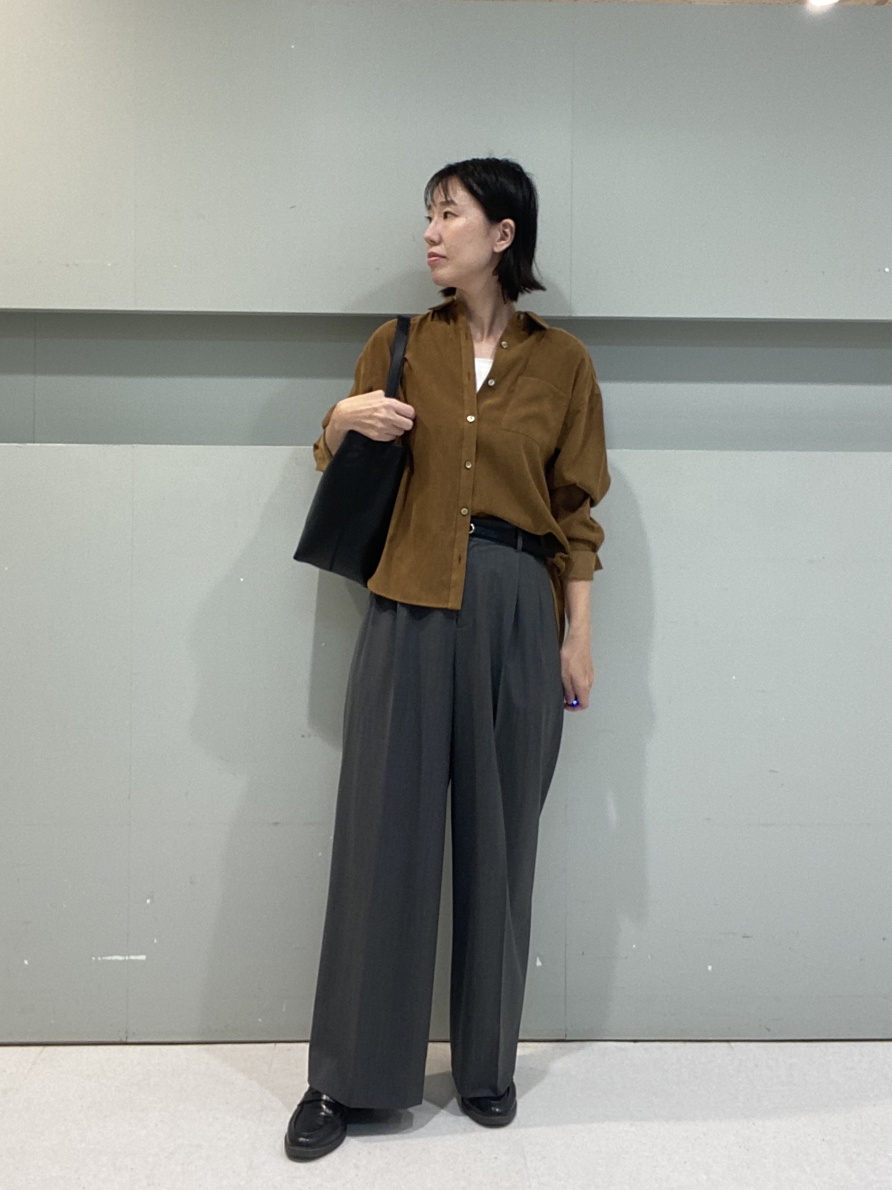 hitomiさんの「UNTITLED｜【セットアップ可】スエードライクシャツ」を使ったコーディネート