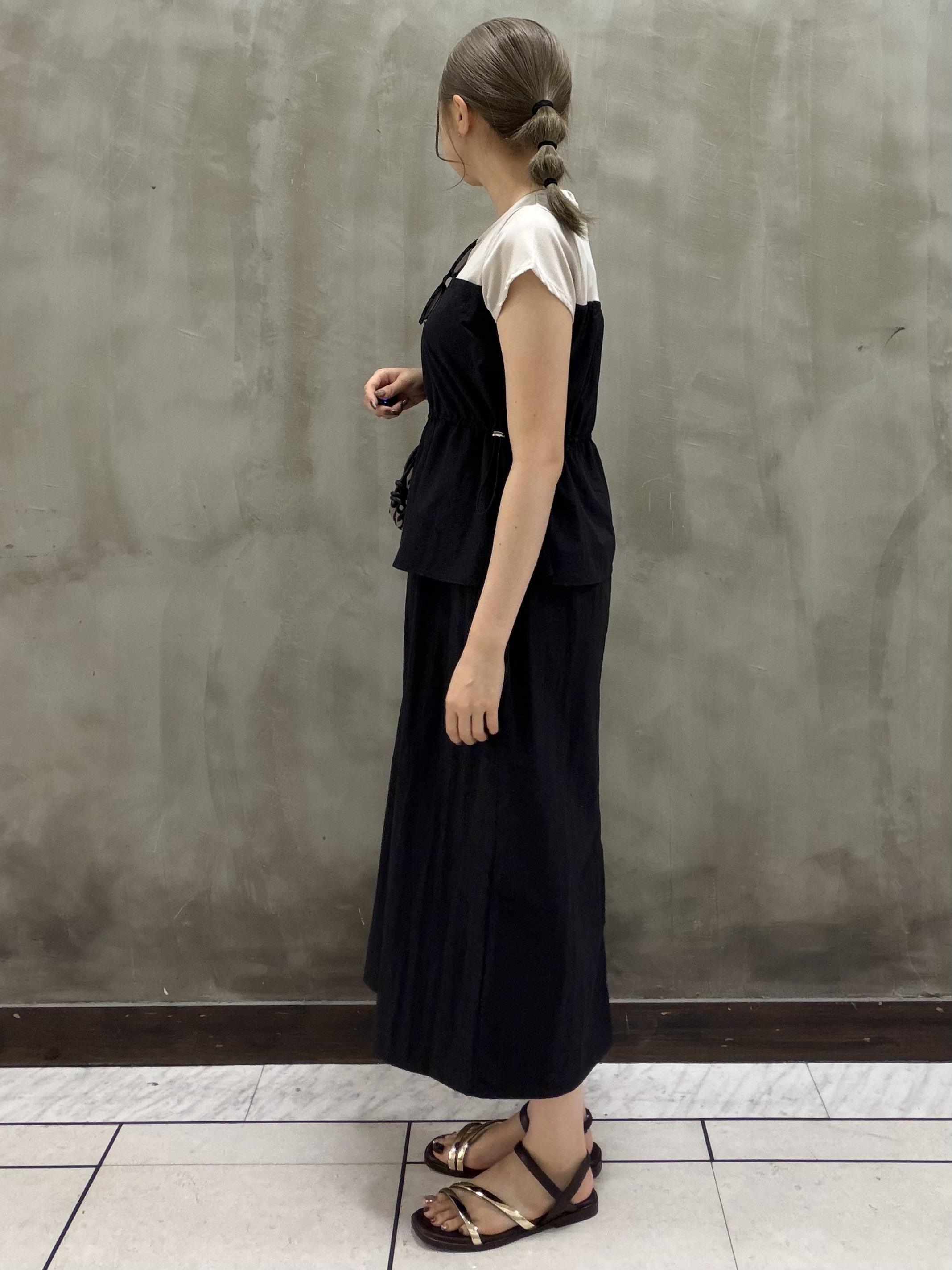 maiさんの「grove｜【低身長さんも選べる着丈・洗濯機◎】1枚で旬顔！Tシャツドッキングドロストワンピース」を使ったコーディネート