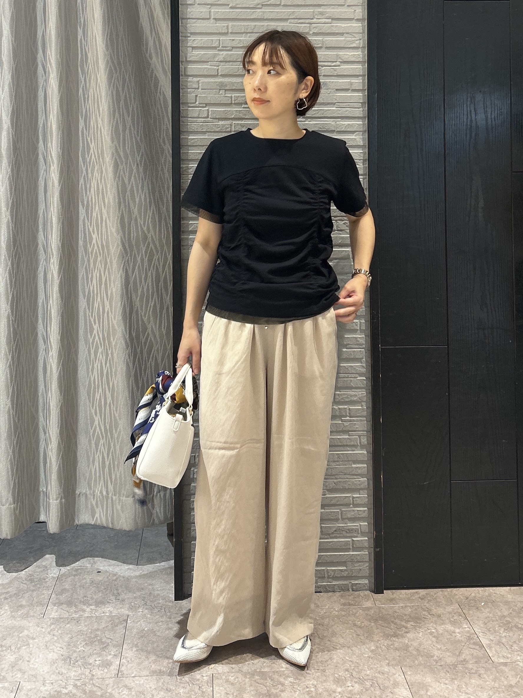 ga_riさんの「THE SHOP TK｜【ひんやり】シャーリングデザインカットソー」を使ったコーディネート