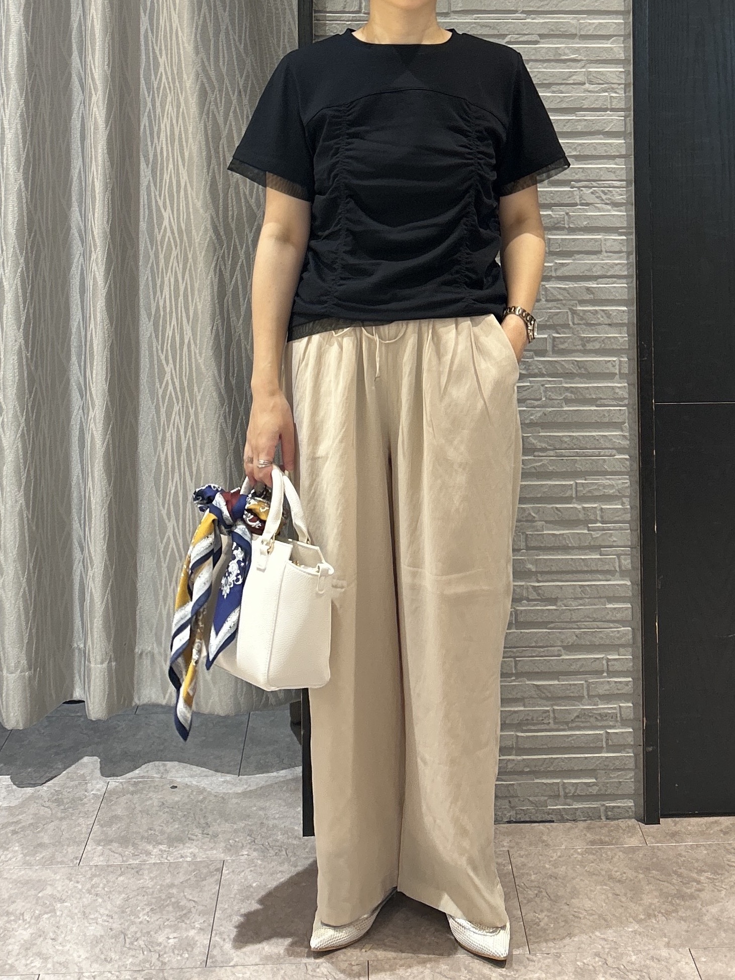 ga_riさんの「THE SHOP TK｜【ひんやり】シャーリングデザインカットソー」を使ったコーディネート