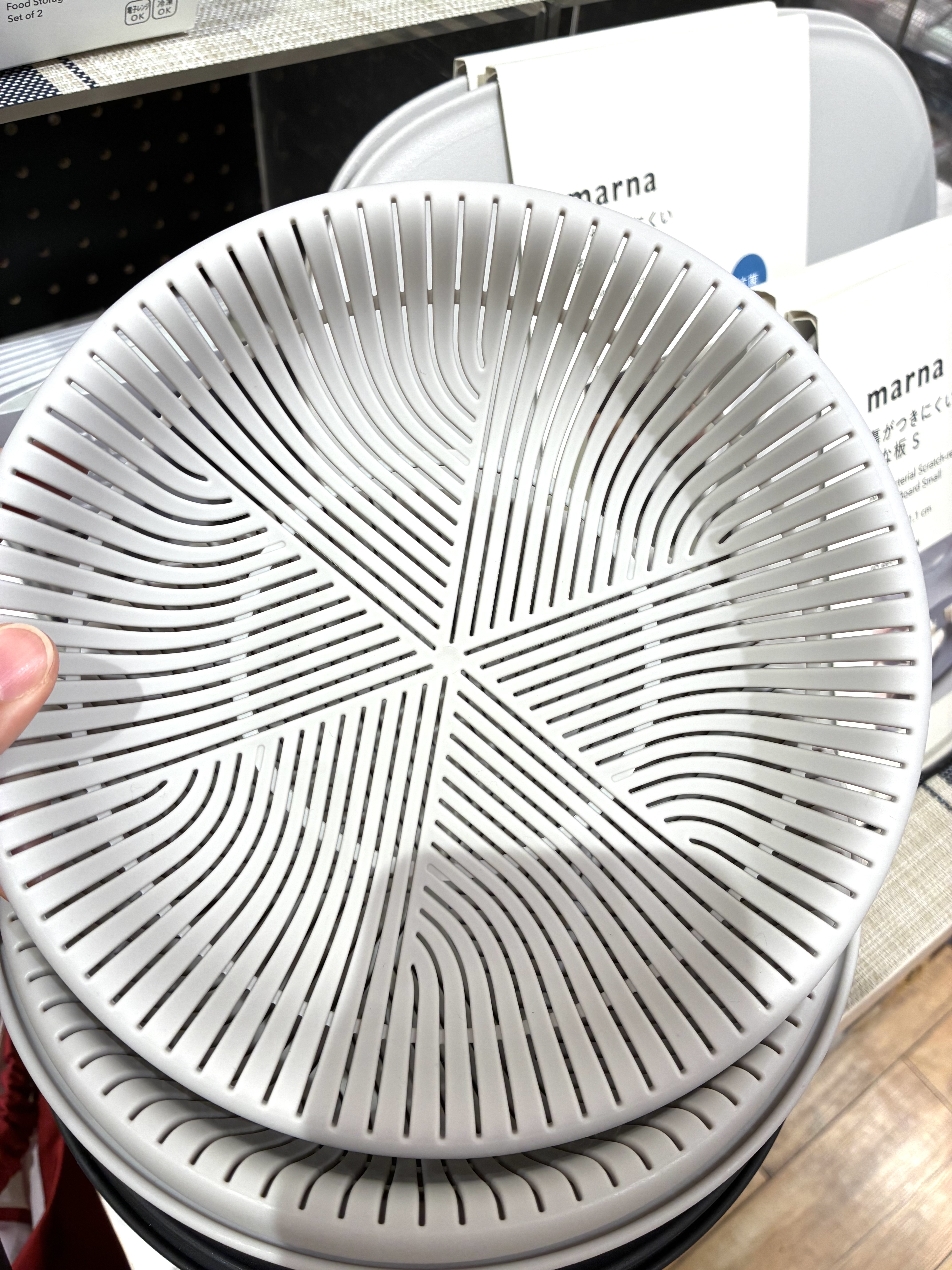 htm.さんの「212 KITCHEN STORE｜きほんの道具 つぶしやすいスプーンマッシャー DGY　 ＜marna  マーナ＞」を使ったコーディネート