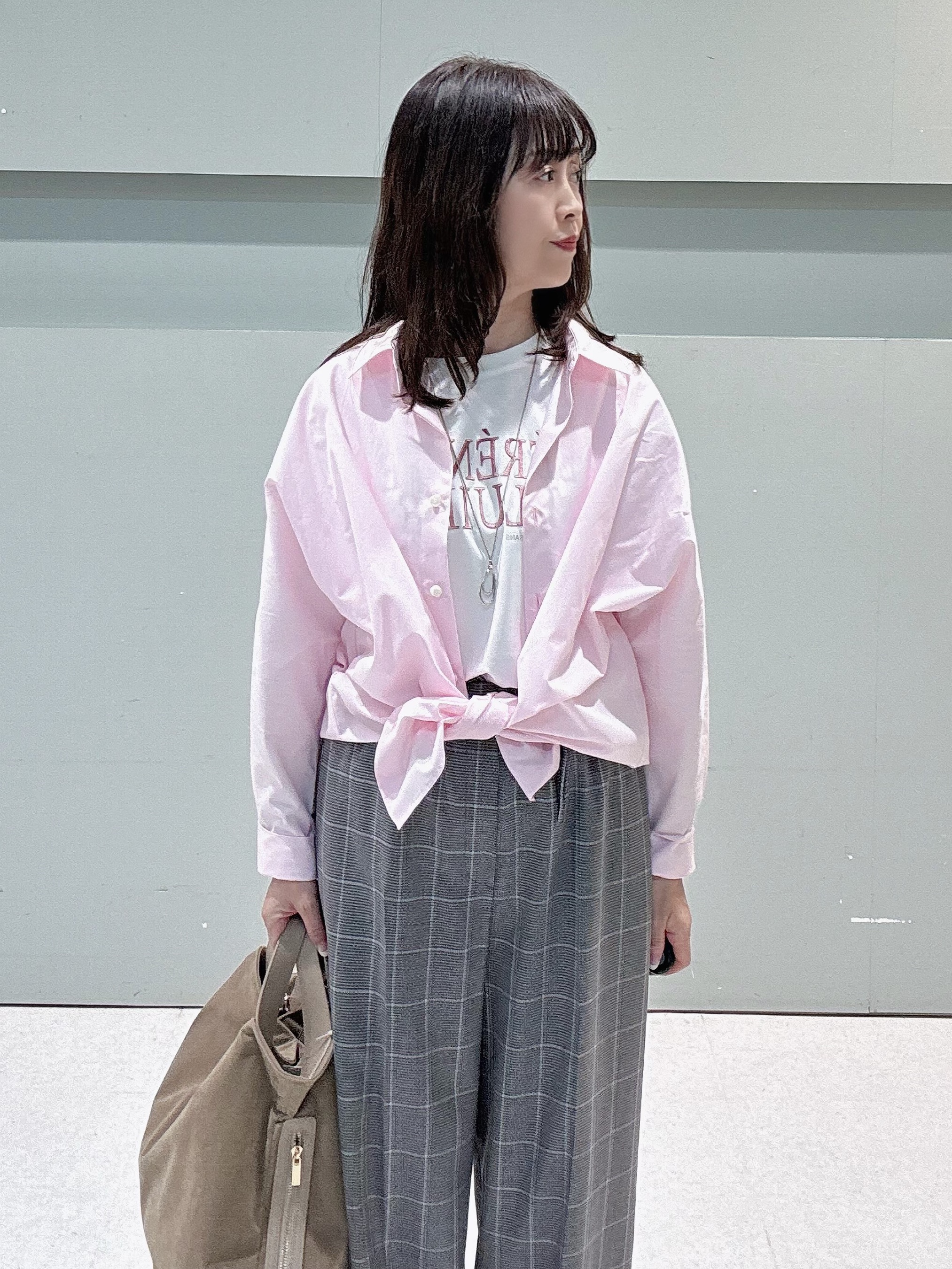 makiさんの「UNTITLED｜【丈感すっきり】ベロアプリントロゴT」を使ったコーディネート