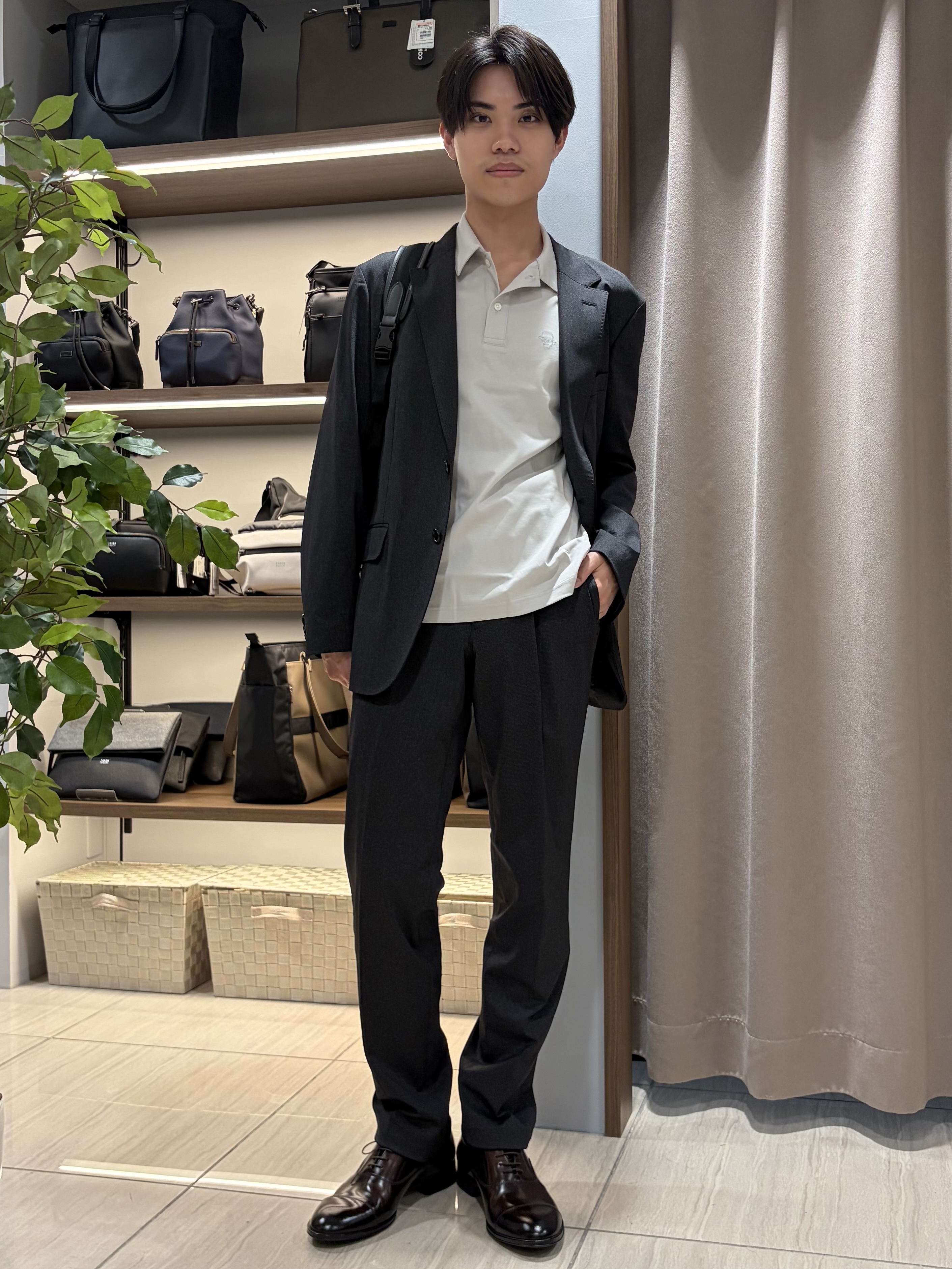 hiroさんの「TAKEO KIKUCHI｜【360&deg;ストレッチ／軽量】None Of Stress ライト ジャケット（セットアップ対応）」を使ったコーディネート