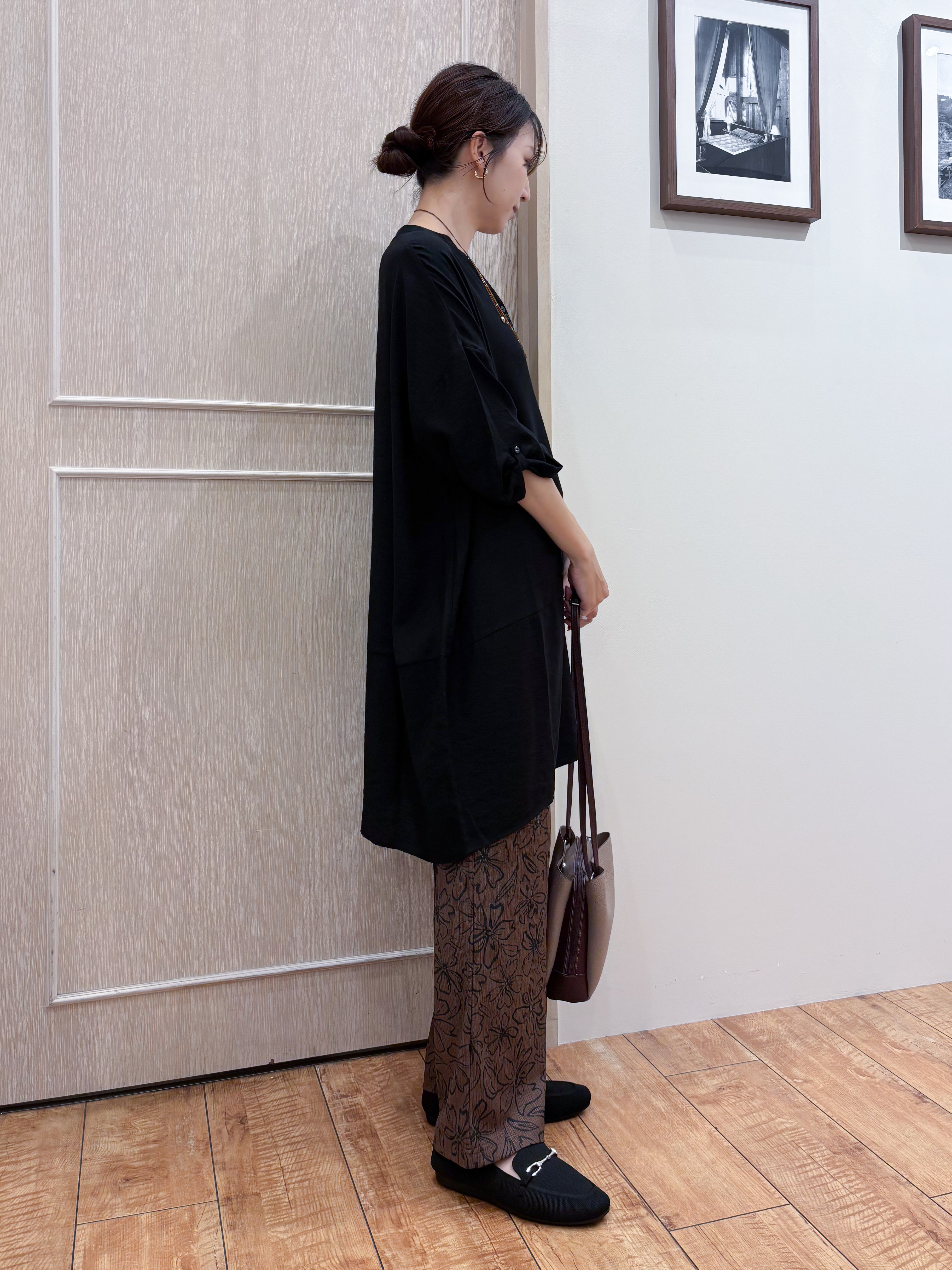 なみさんの「SHOO･LA･RUE｜【ひんやり/S-LL/洗濯後しわになりにくい】秋まで活躍 ゆるっとリラックス 7分袖チュニック」を使ったコーディネート