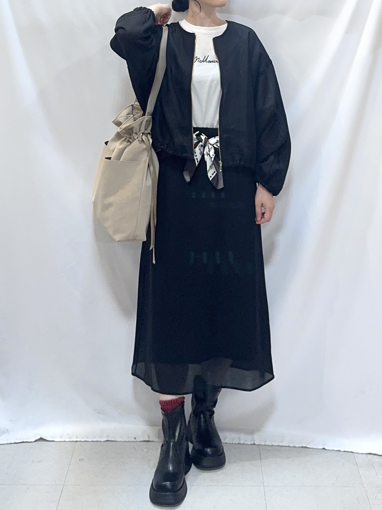 𝐇𝐢𝐫𝐨𝐦𝐢さんの「SHOO･LA･RUE｜【通気性〇/セットアップ可/洗濯機可】メッシュドルマン ジップブルゾン」を使ったコーディネート