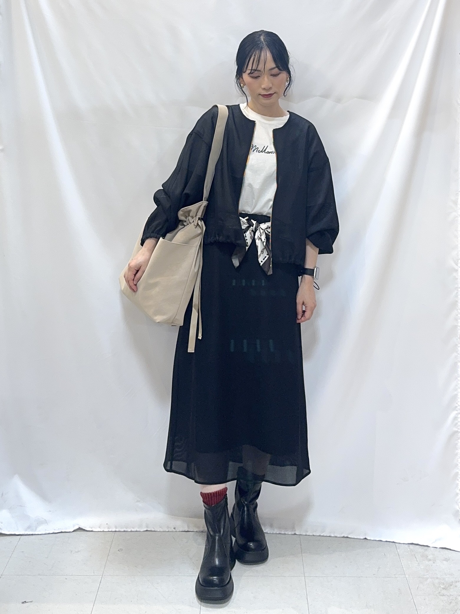 𝐇𝐢𝐫𝐨𝐦𝐢さんの「SHOO･LA･RUE｜【通気性〇/セットアップ可/洗濯機可】メッシュドルマン ジップブルゾン」を使ったコーディネート