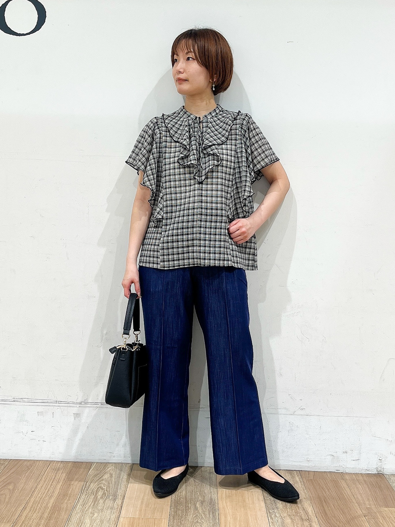 山さんさんの「grove｜シアーシャツカーディガン」を使ったコーディネート