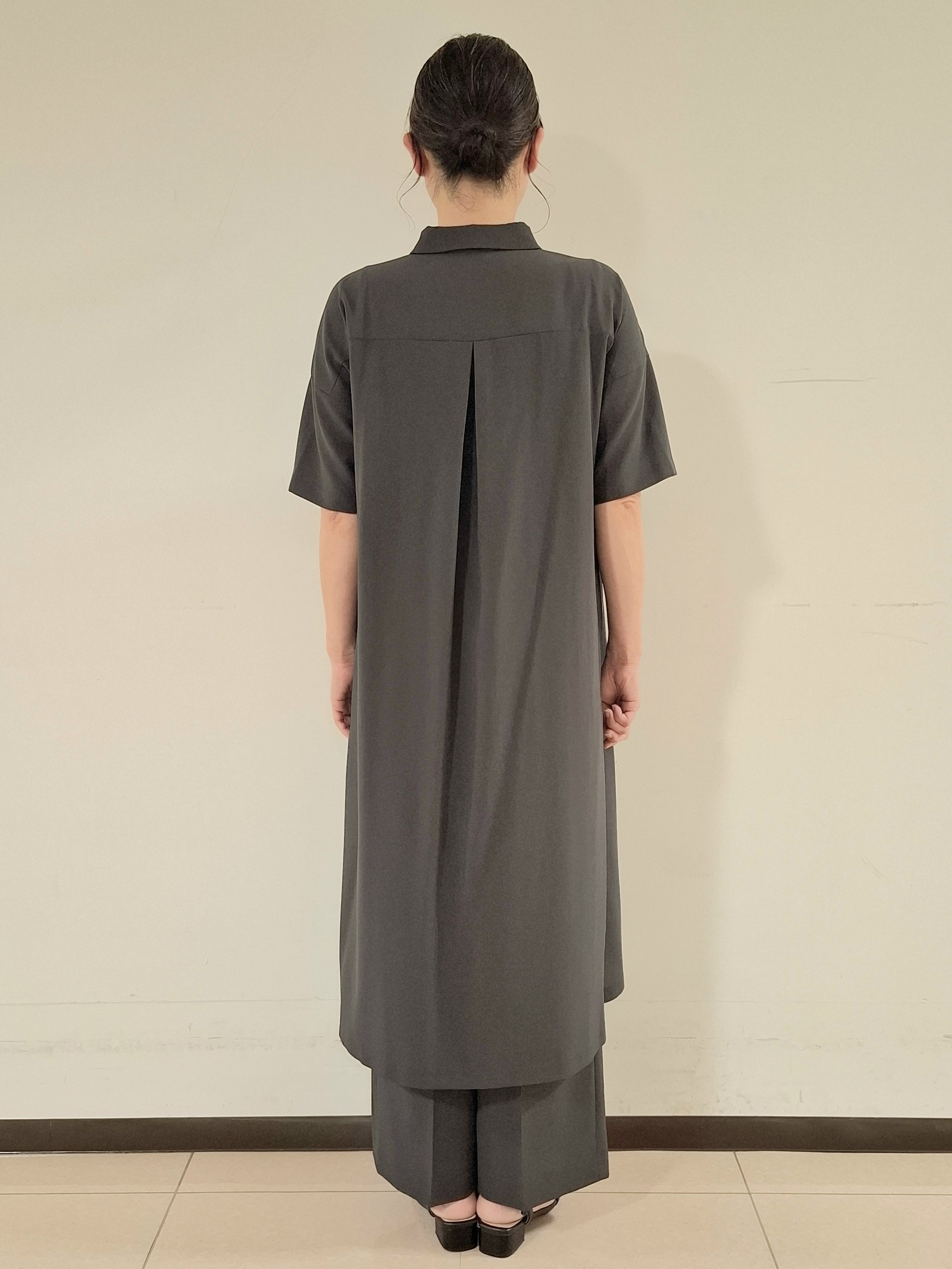 ねぎさんの「UNTITLED｜【残暑も快適/UVカット/接触冷感】エアリークールワンピース」を使ったコーディネート